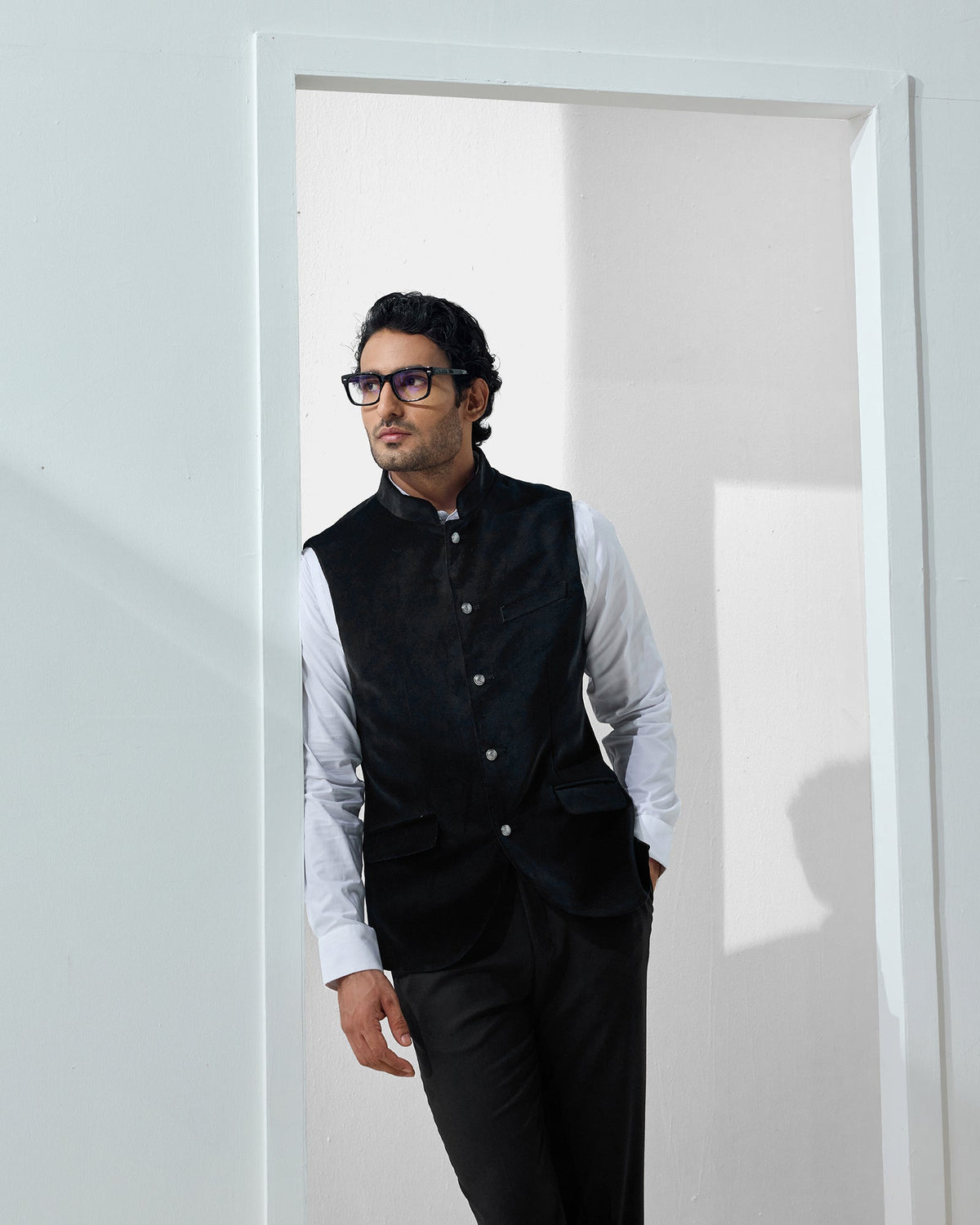 Black Solid Waistcoat - Neveger