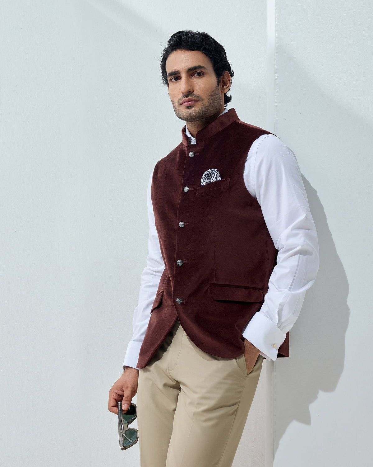 Brown Solid Waistcoat - Neveger