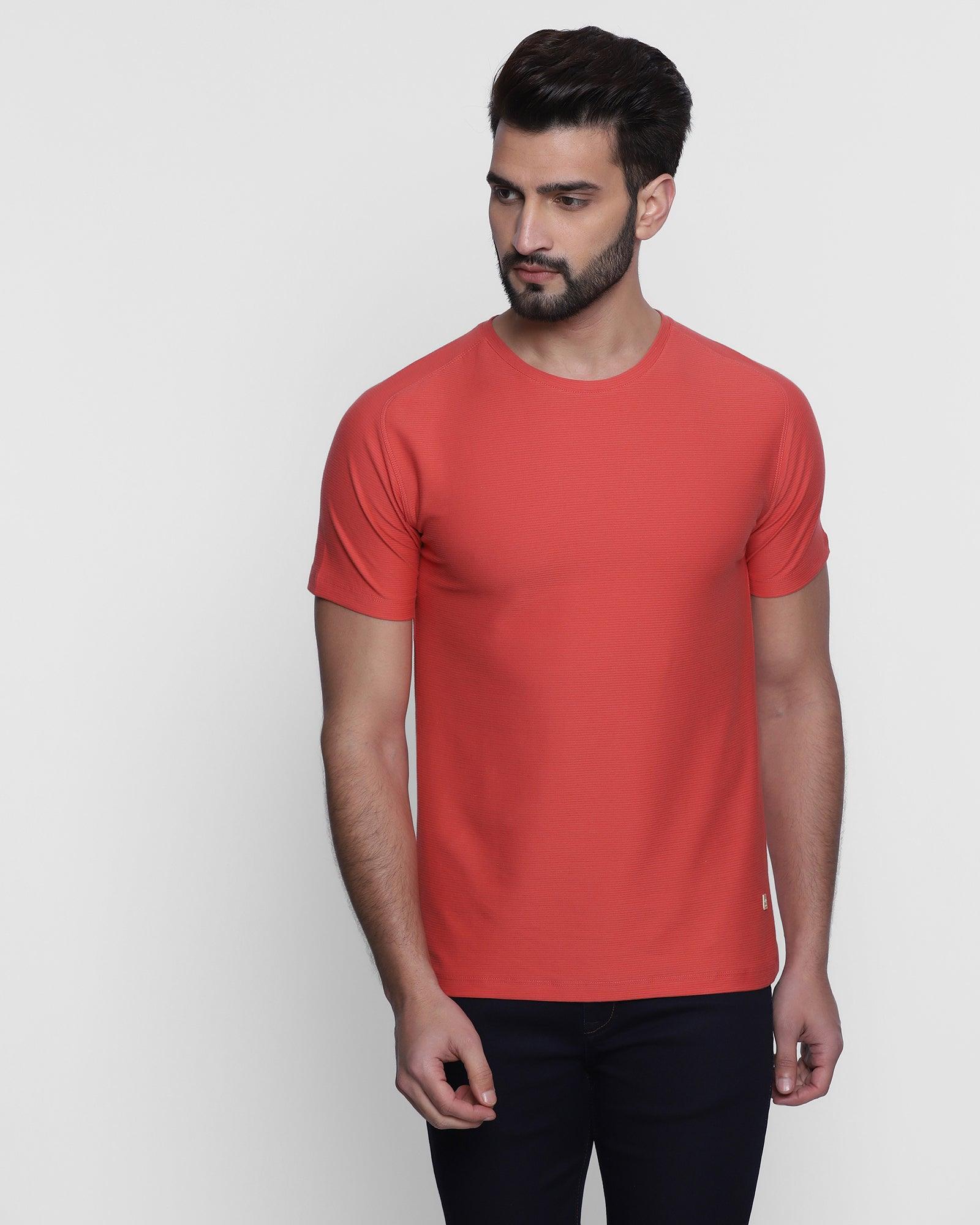 solid red t shirt