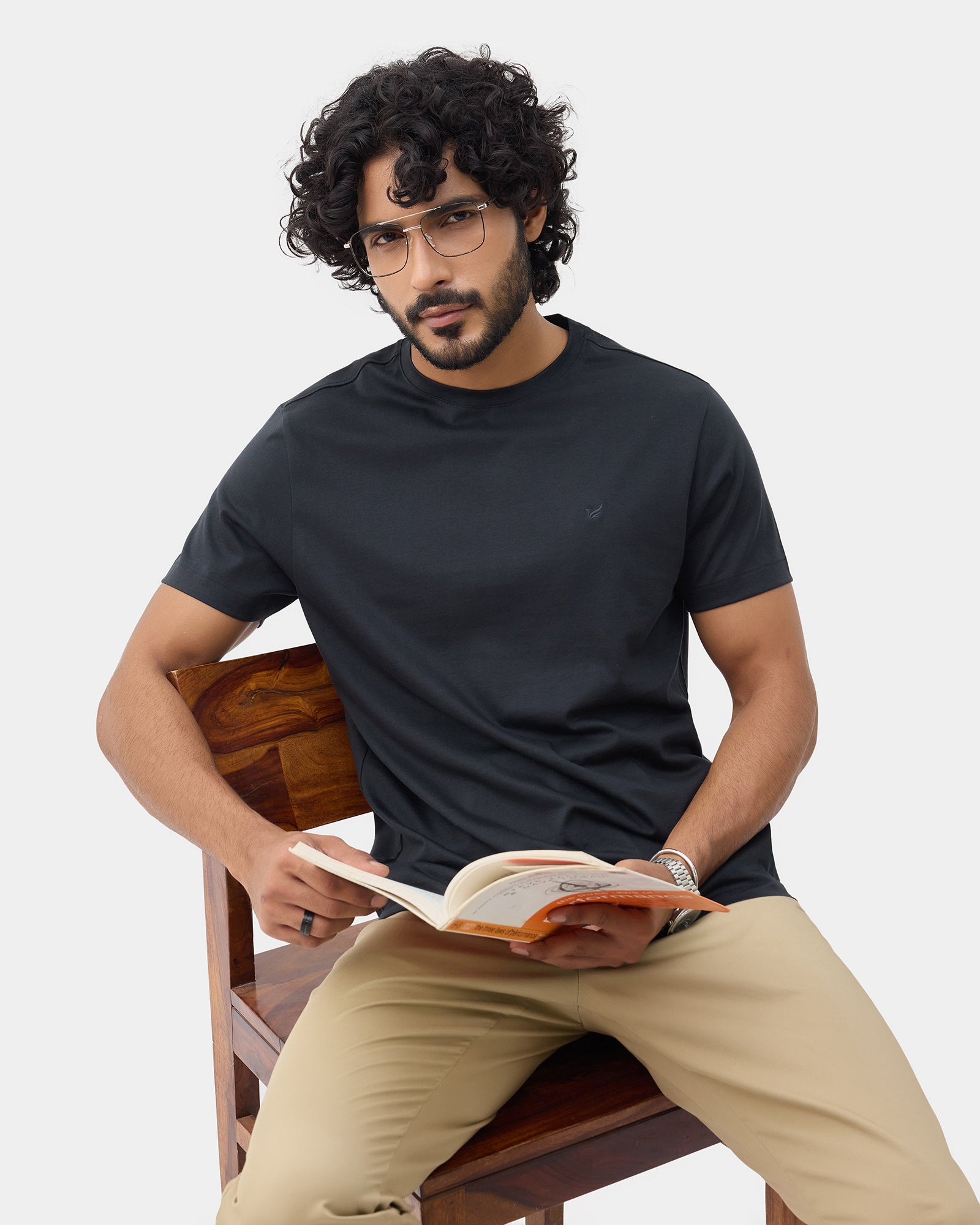 SHORT SLEEVE SLIM FIT SOLID T-SHIRT