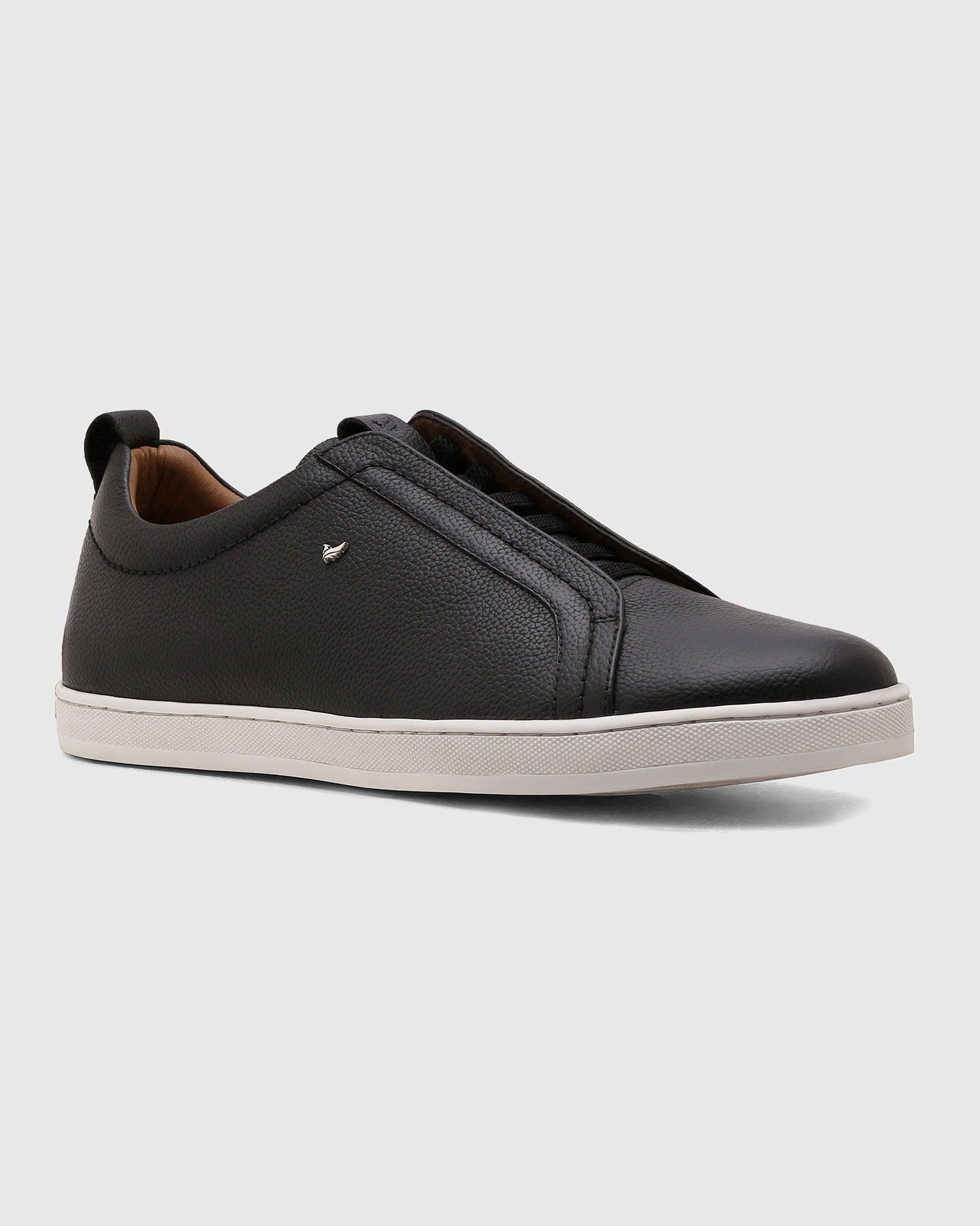 Textured Leather Sneakers In Black (Quel) - Blackberrys