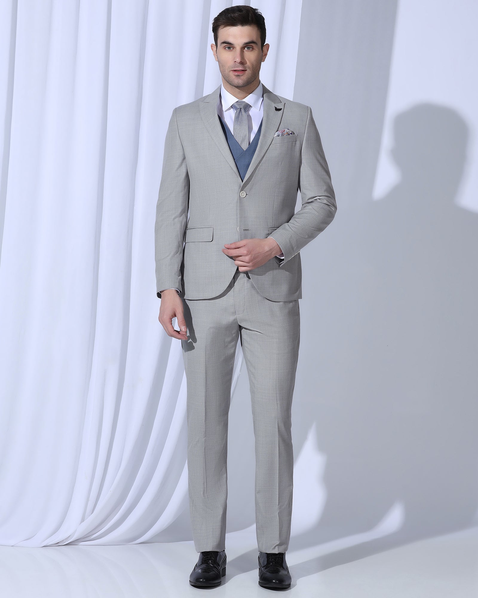 Three Piece Grey Solid Formal Suit - Oden