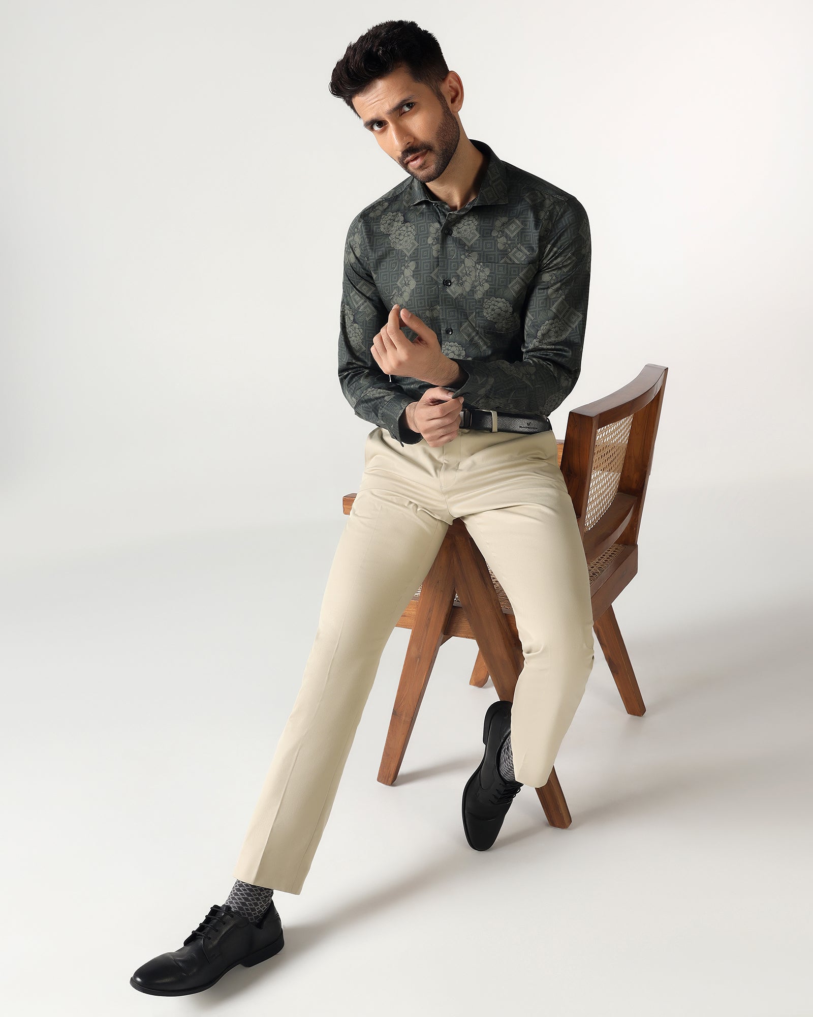 Beige Solid Trouser - Roku