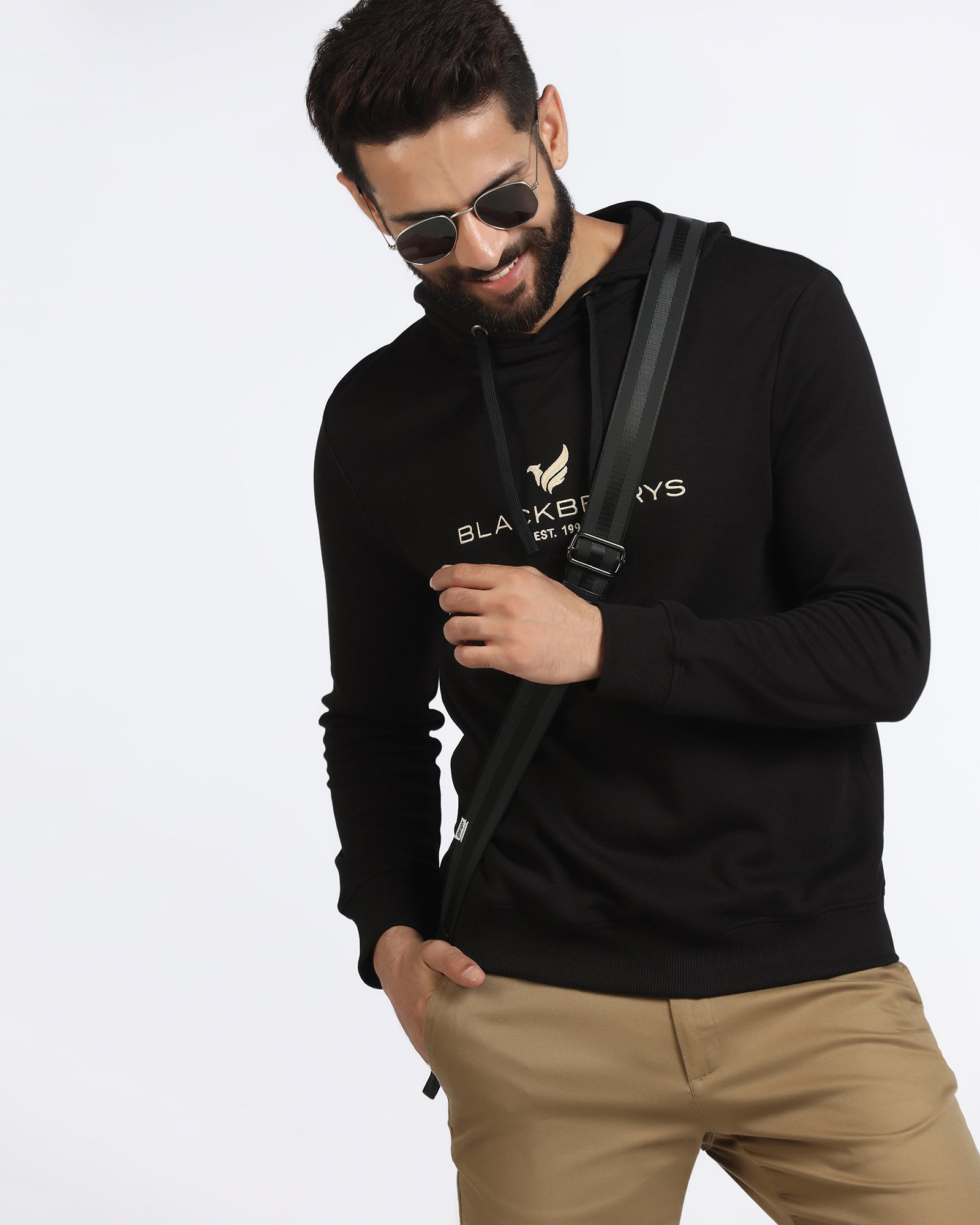 Black Hoodie Solid Sweatshirt - Yen