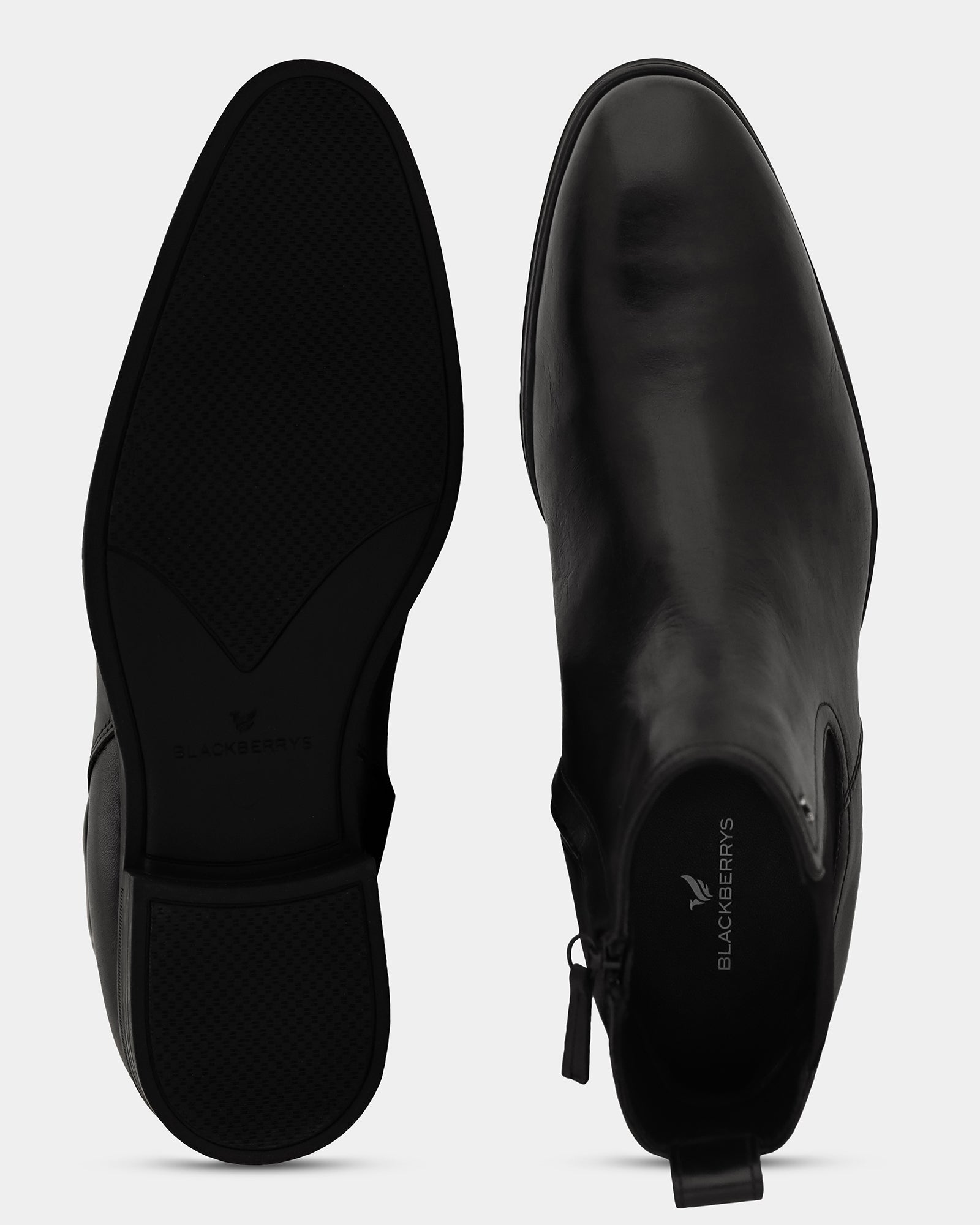 Black Solid Boots - Wrayy