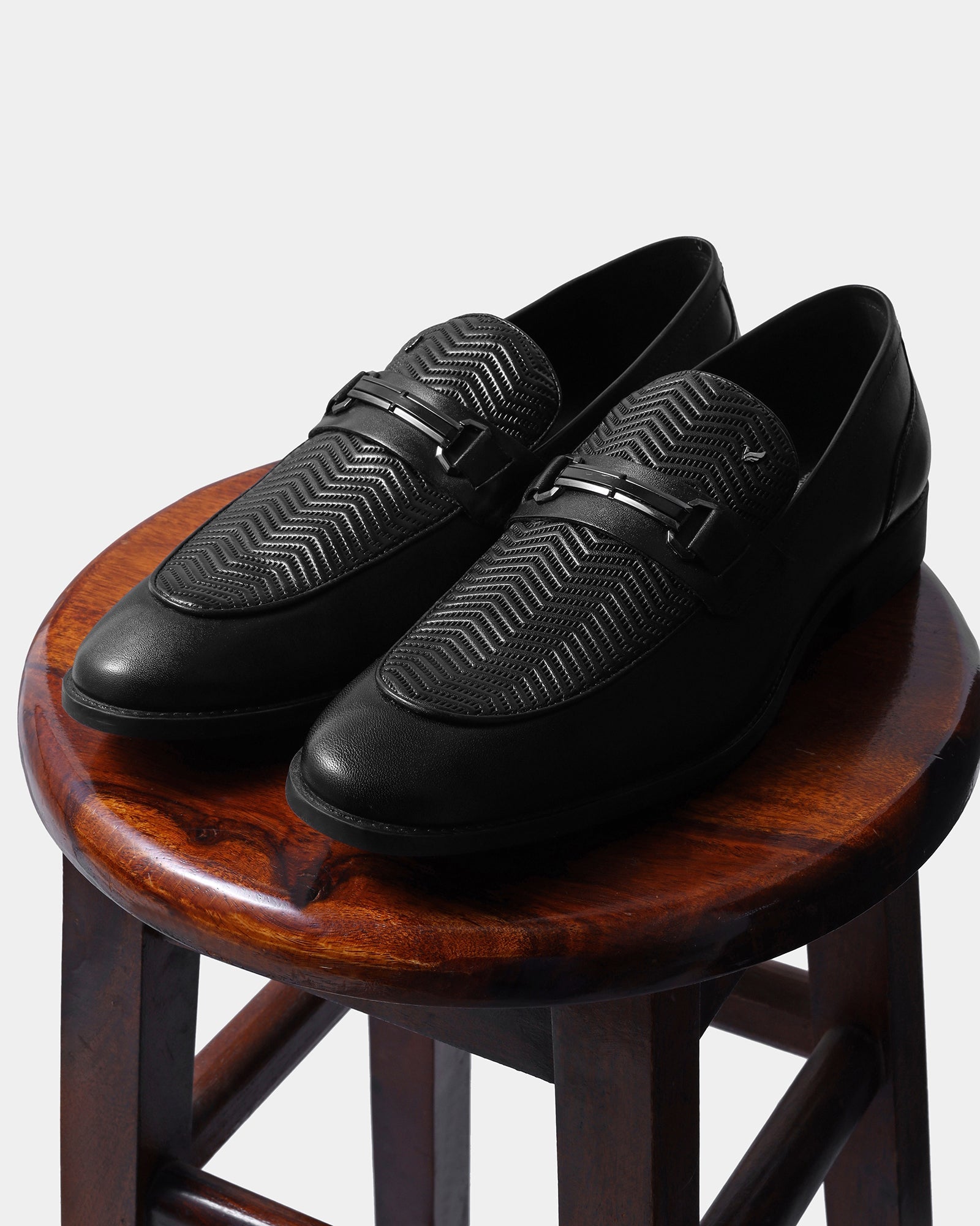 Black Textured Slip On Shoes - Apron