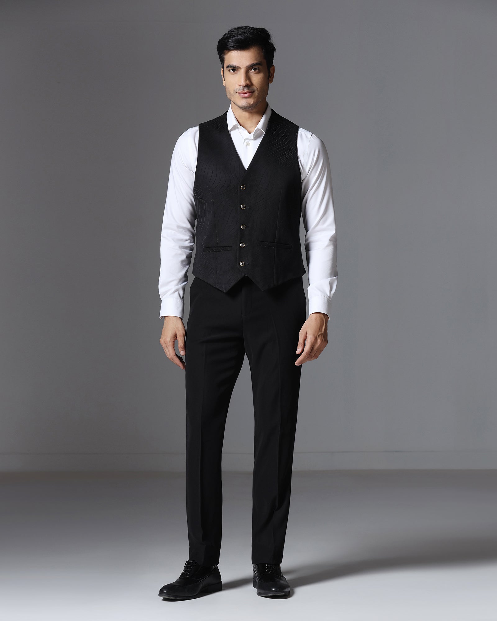 Black Three Piece Solid Suit - Erron