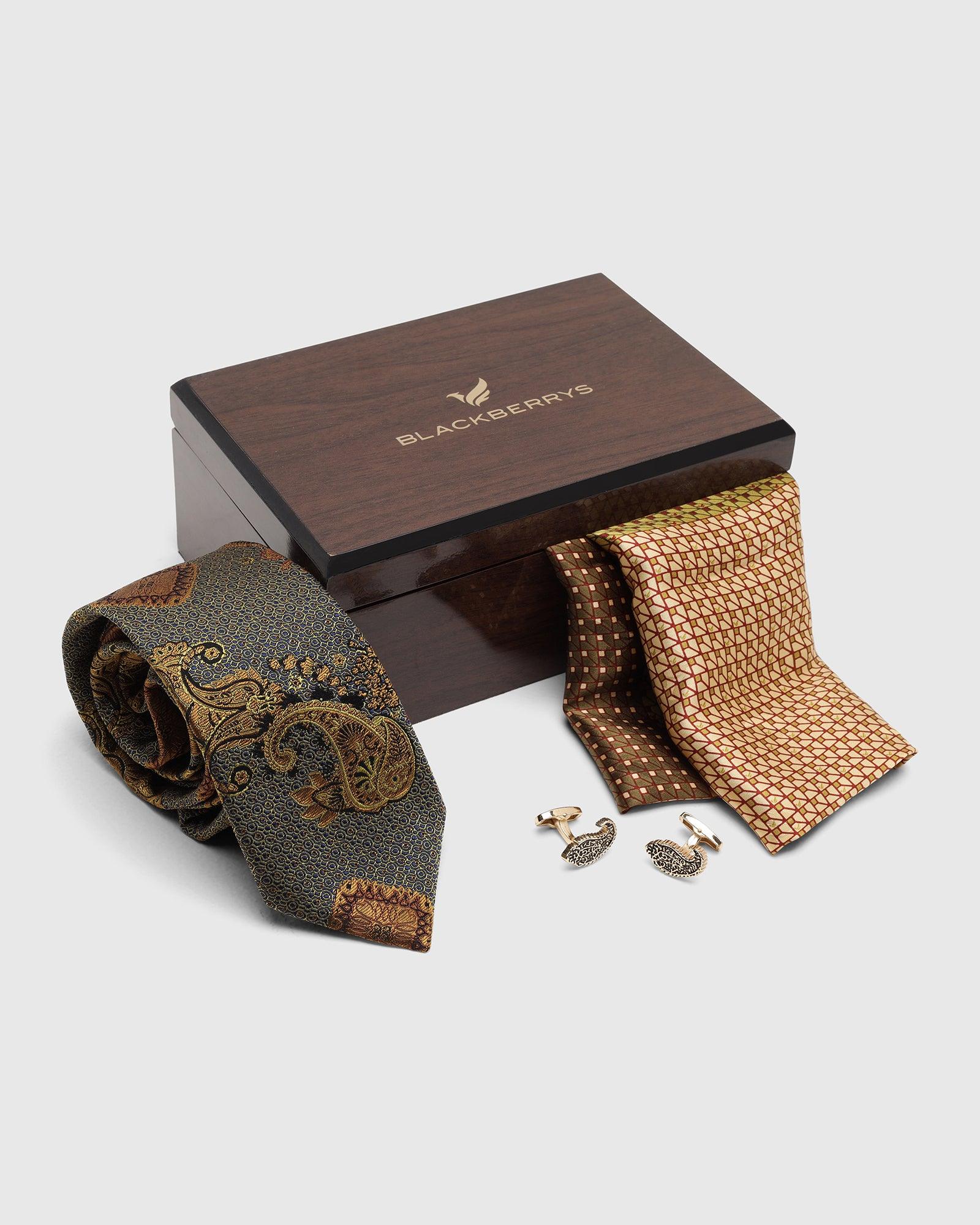 Boxed Combo Printed Tie With Pocket Square And Cufflink In Yellow - Tarmaric