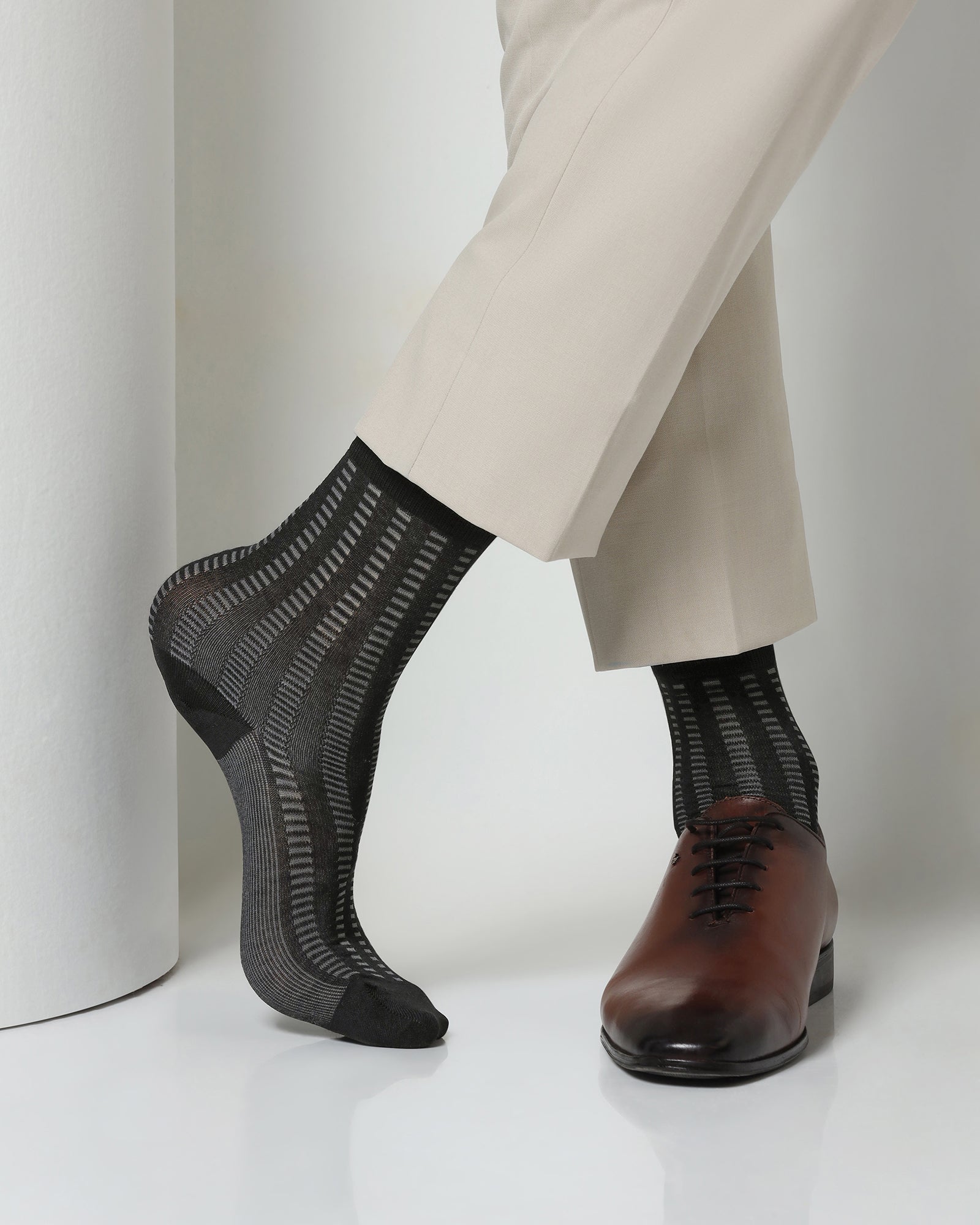 Cotton Black Knitted Socks - Vinton