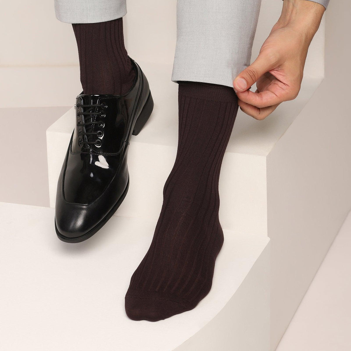 dark brown dress socks Men's Thin Crew Socks 3-Pack - Men's Travel Socks Pack - Lightweight Merino Socks - Green - One Size main image 0