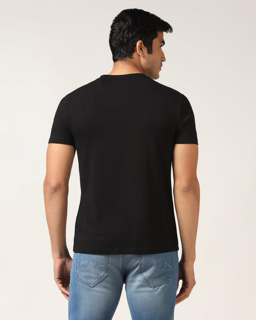 V-Neck Black Solid T-Shirt - Koi