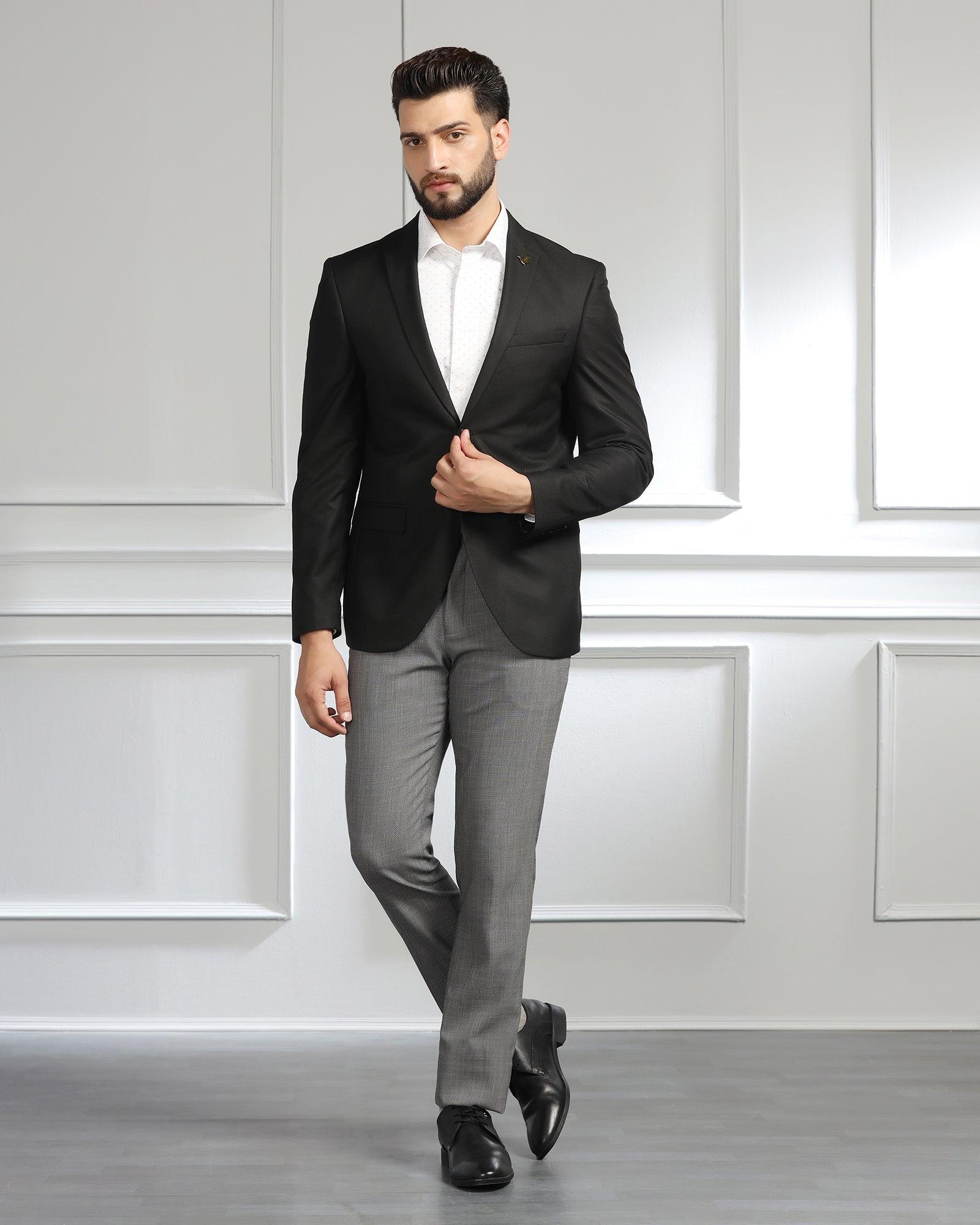 8 Suit Combinations For Corporate Professionals In Order To Always Look  Sharp At Work