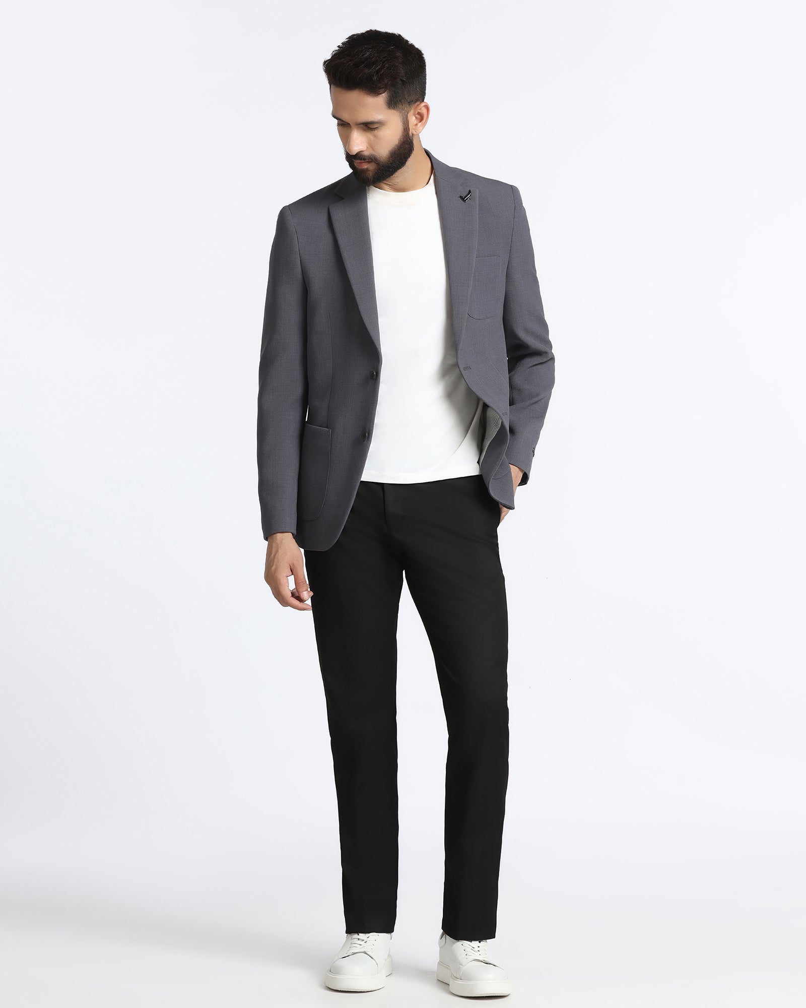 Grey Solid Blazer - Modelo