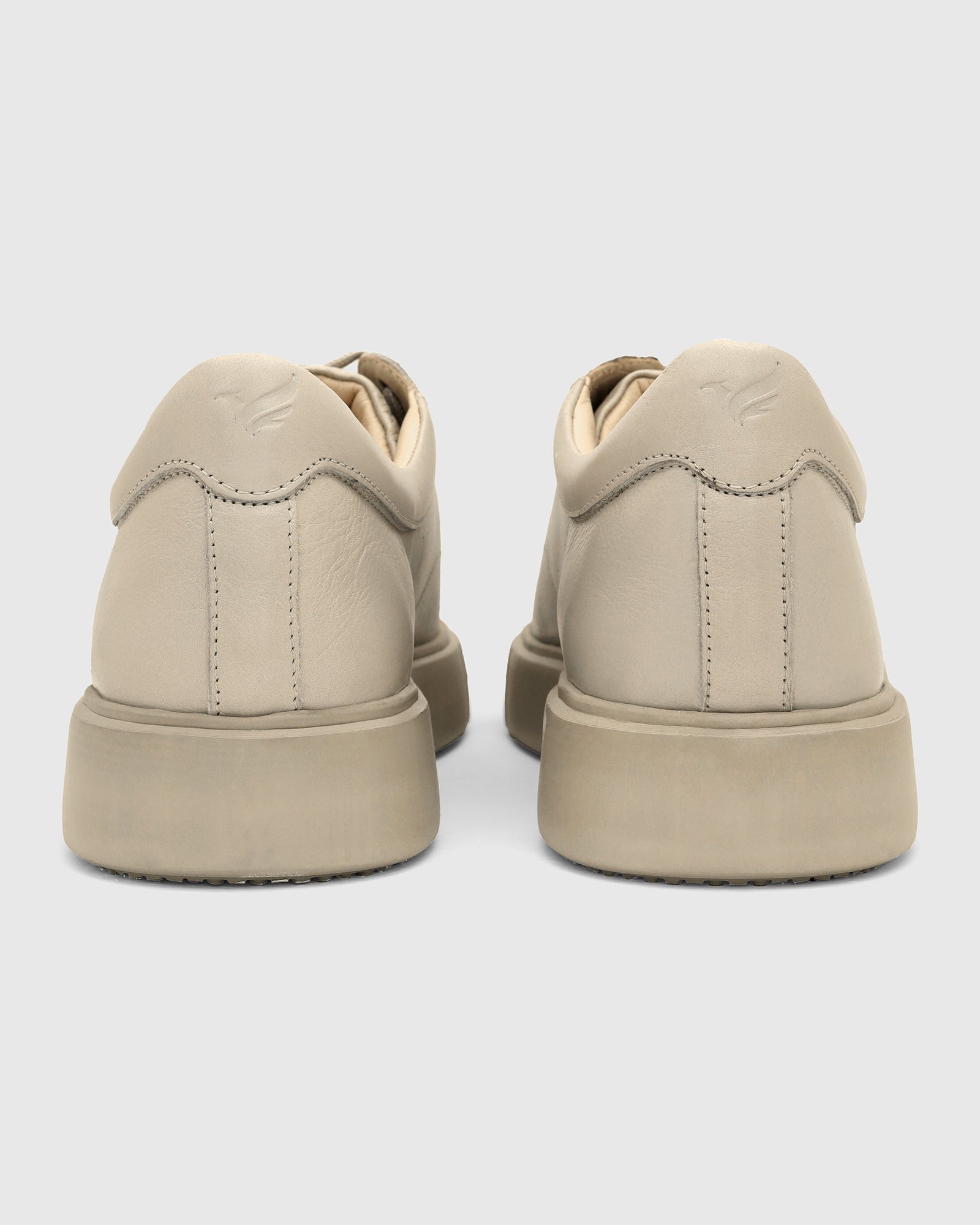 Leather Acru Solid Sneakers - Vosil