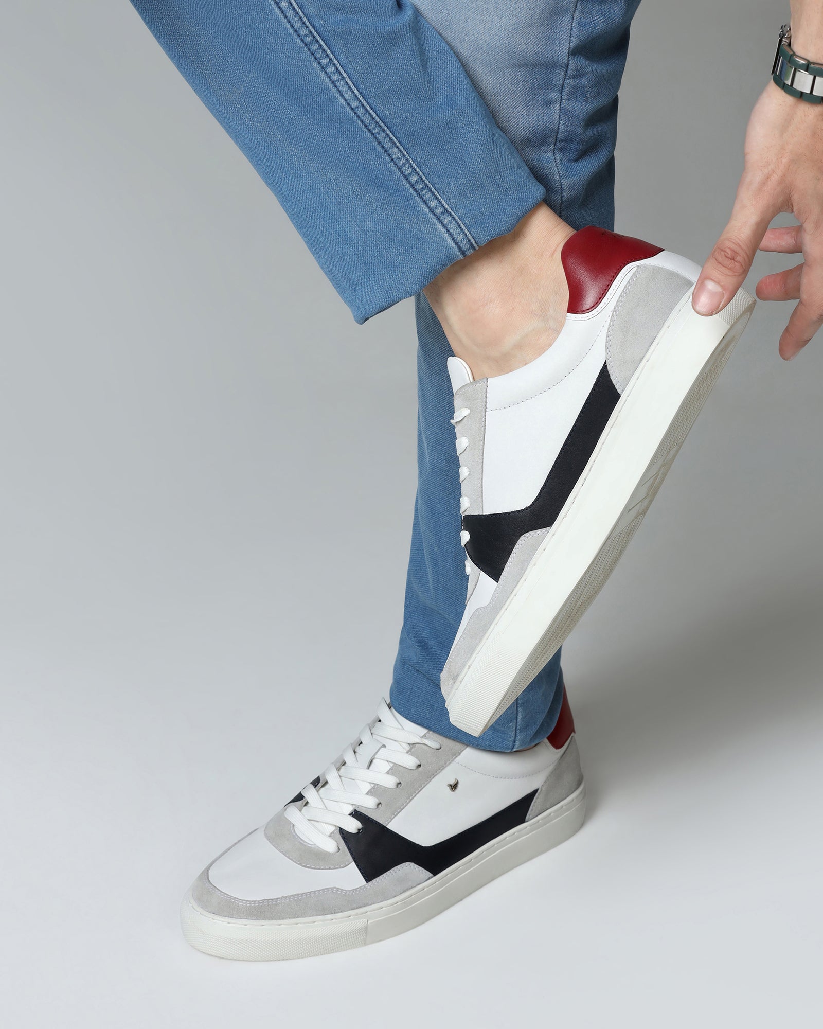 Leather White Solid Sneakers - Viva