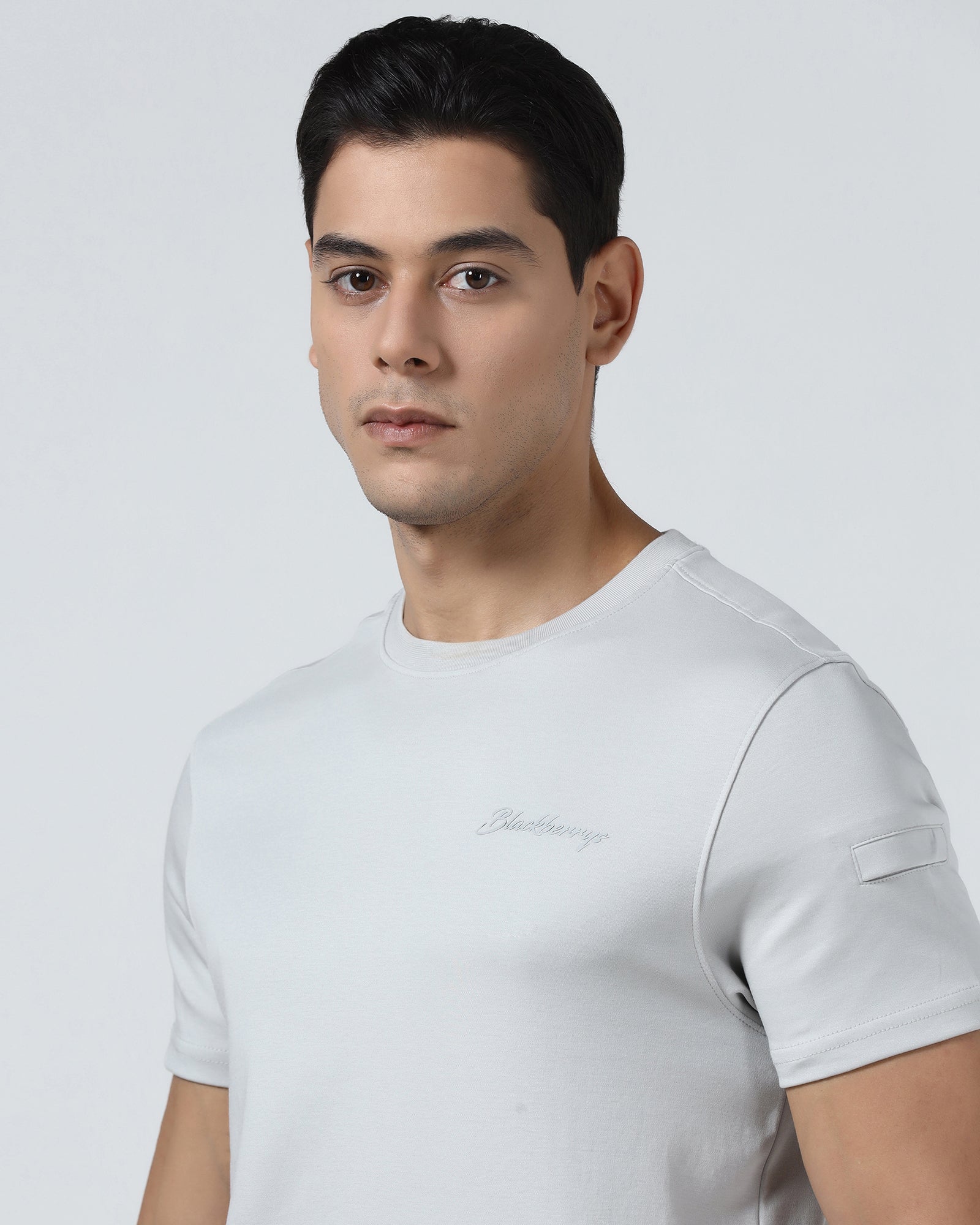 Light Grey Crew Neck Solid T-Shirt - Douglas