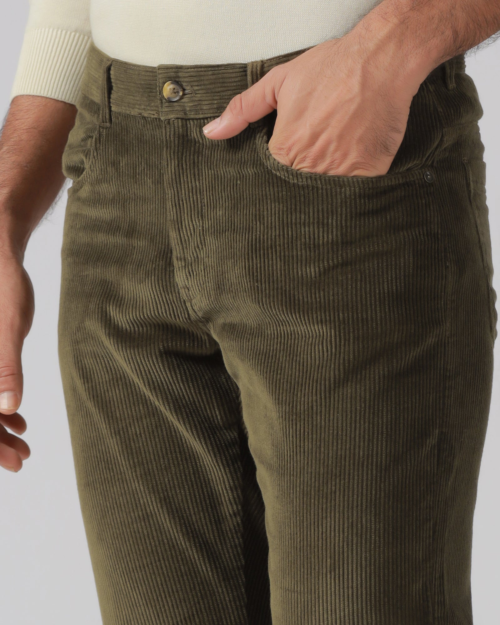 Moss Solid Khakis - Veil