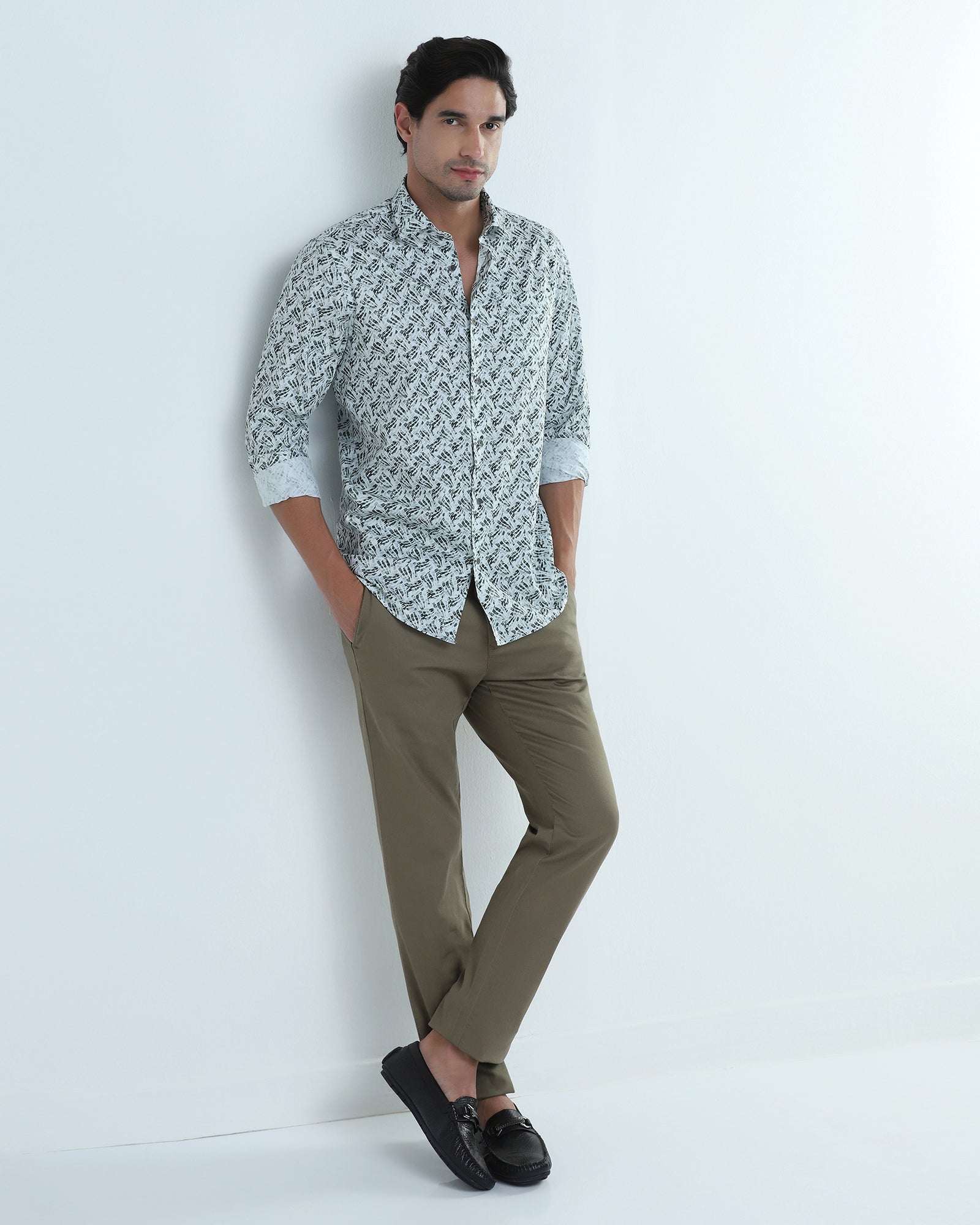 Mouse Textured Khakis - Fint