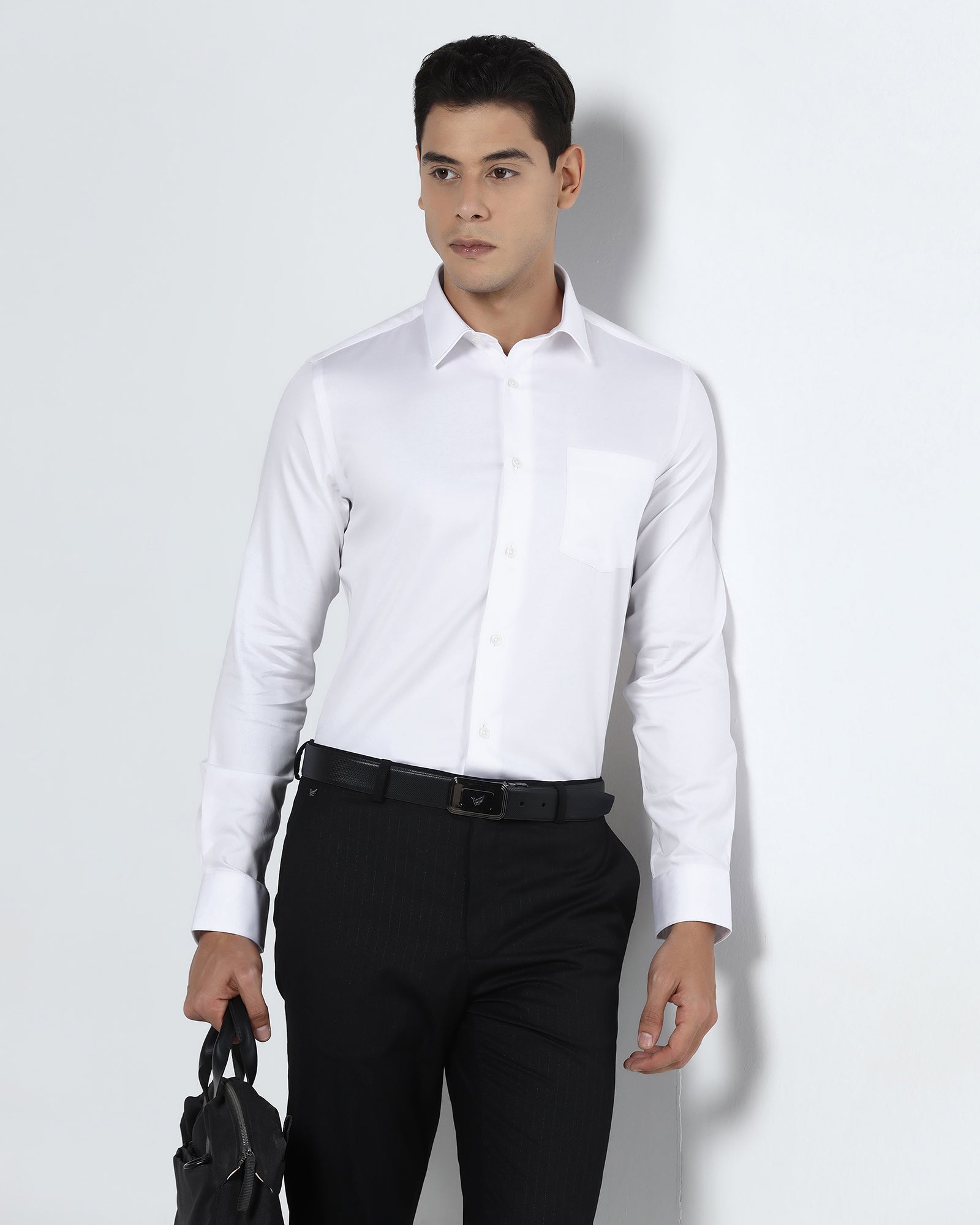 White Unwrinkle Solid Shirt - Sailor