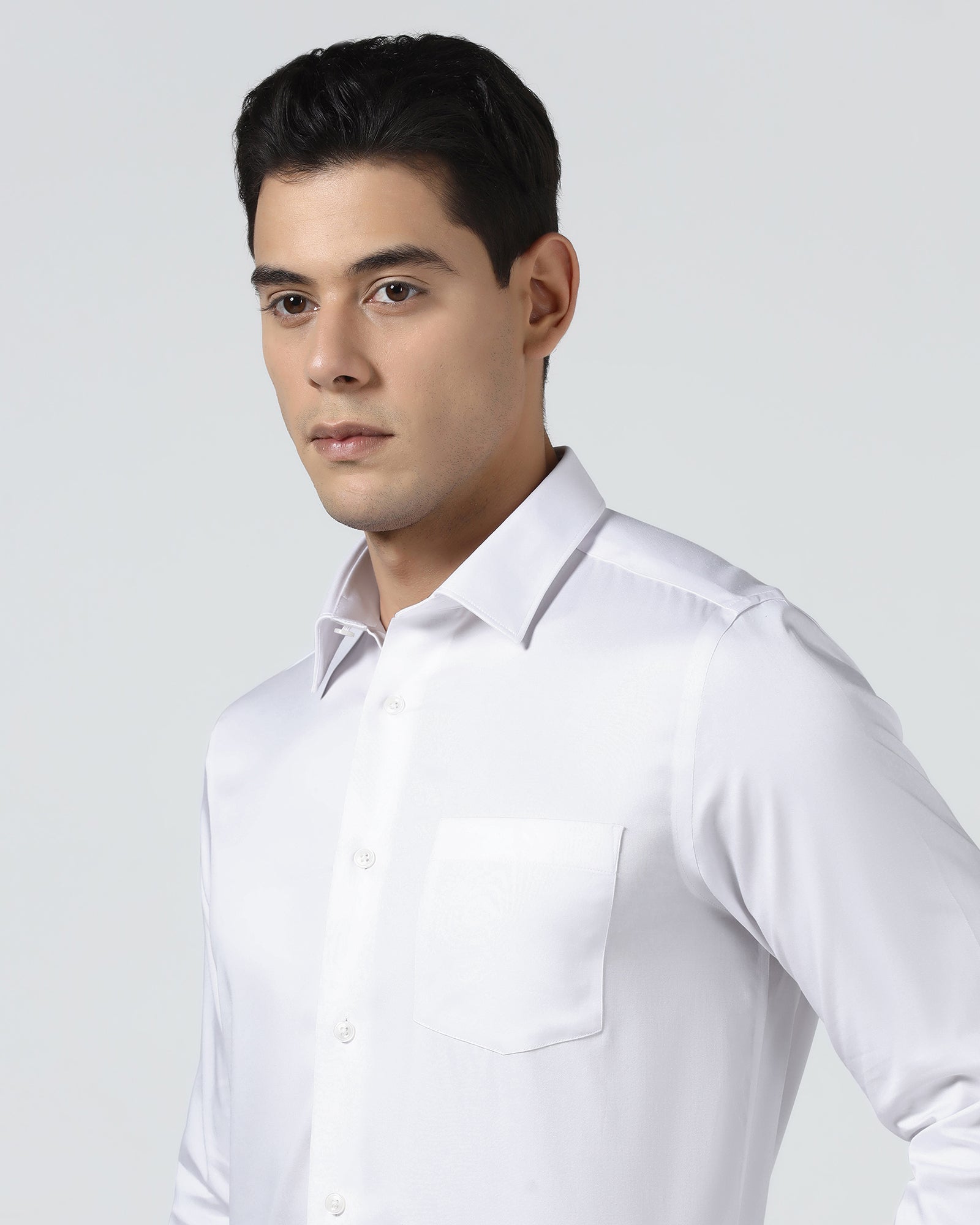 White Unwrinkle Solid Shirt - Sailor