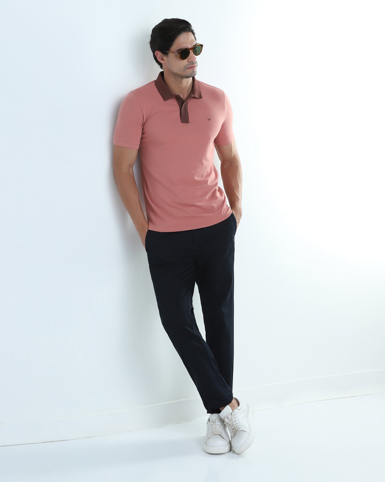 Navy Textured Khakis - Fint