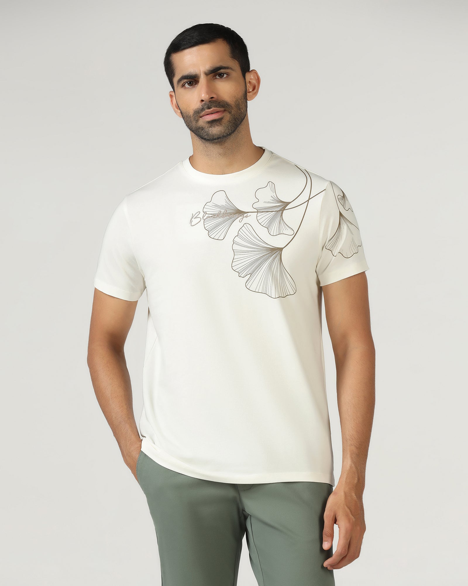 Off White Crew Neck Solid T-Shirt - Roxx