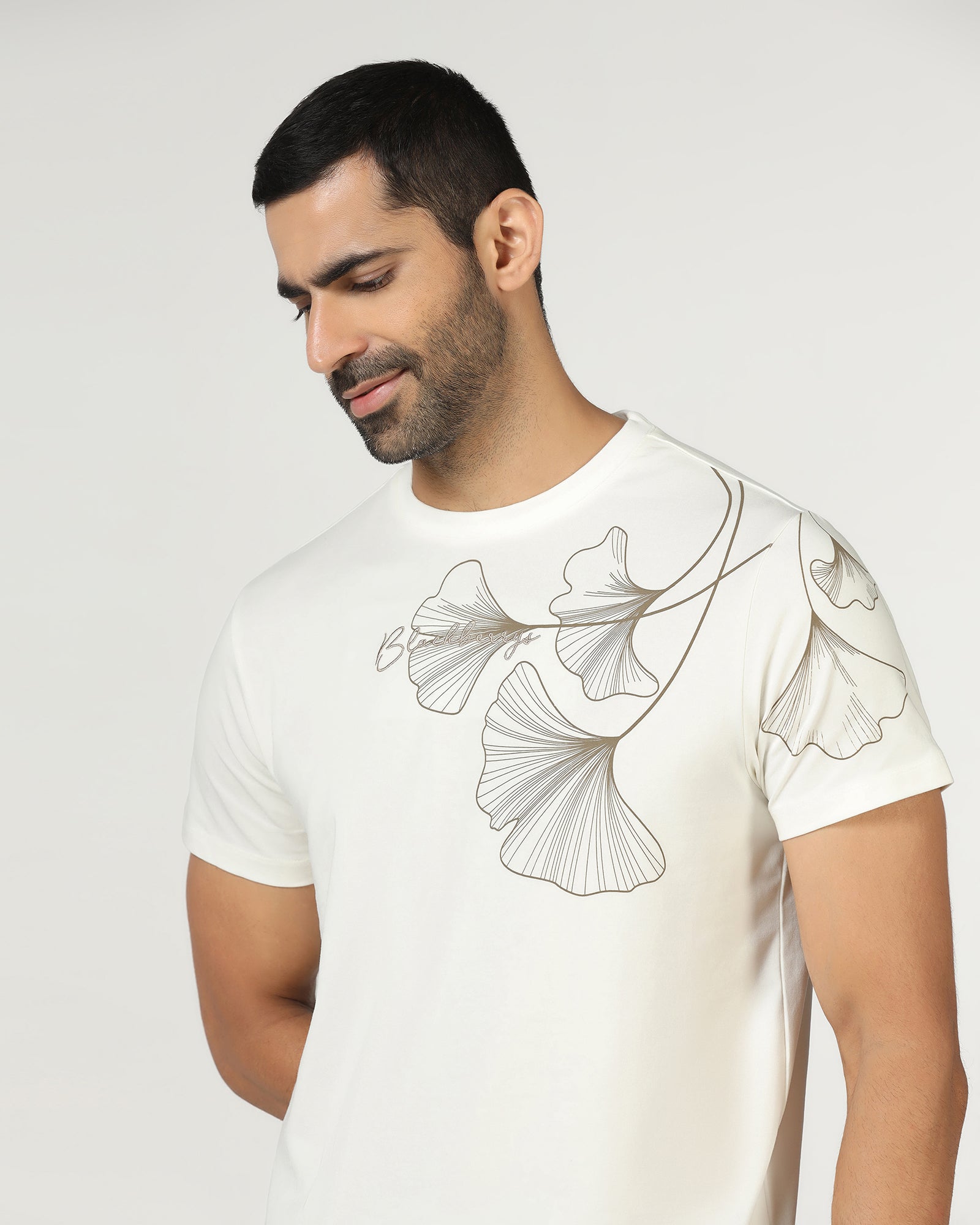 Off White Crew Neck Solid T-Shirt - Roxx