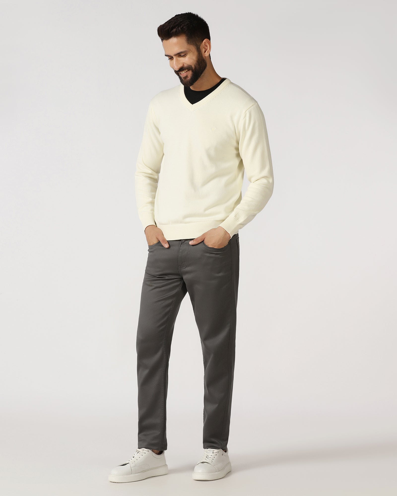 Off White V-Neck Solid Sweatshirt - Vneckter