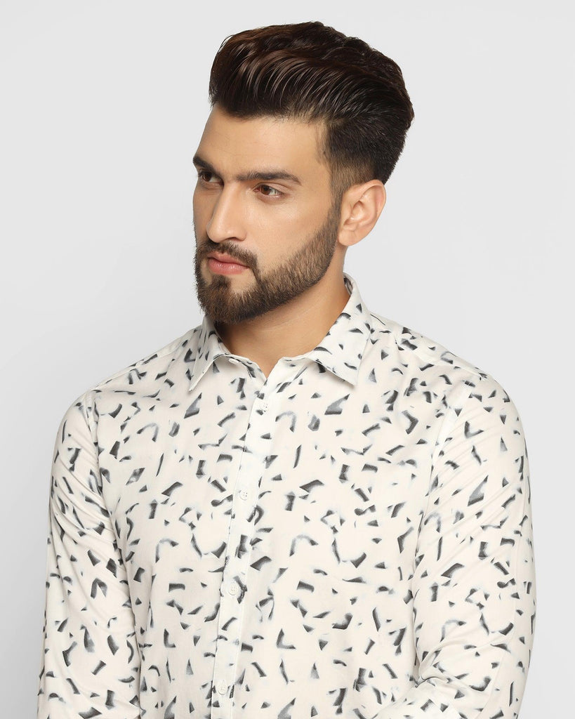 Casual White Printed Shirt - Maze