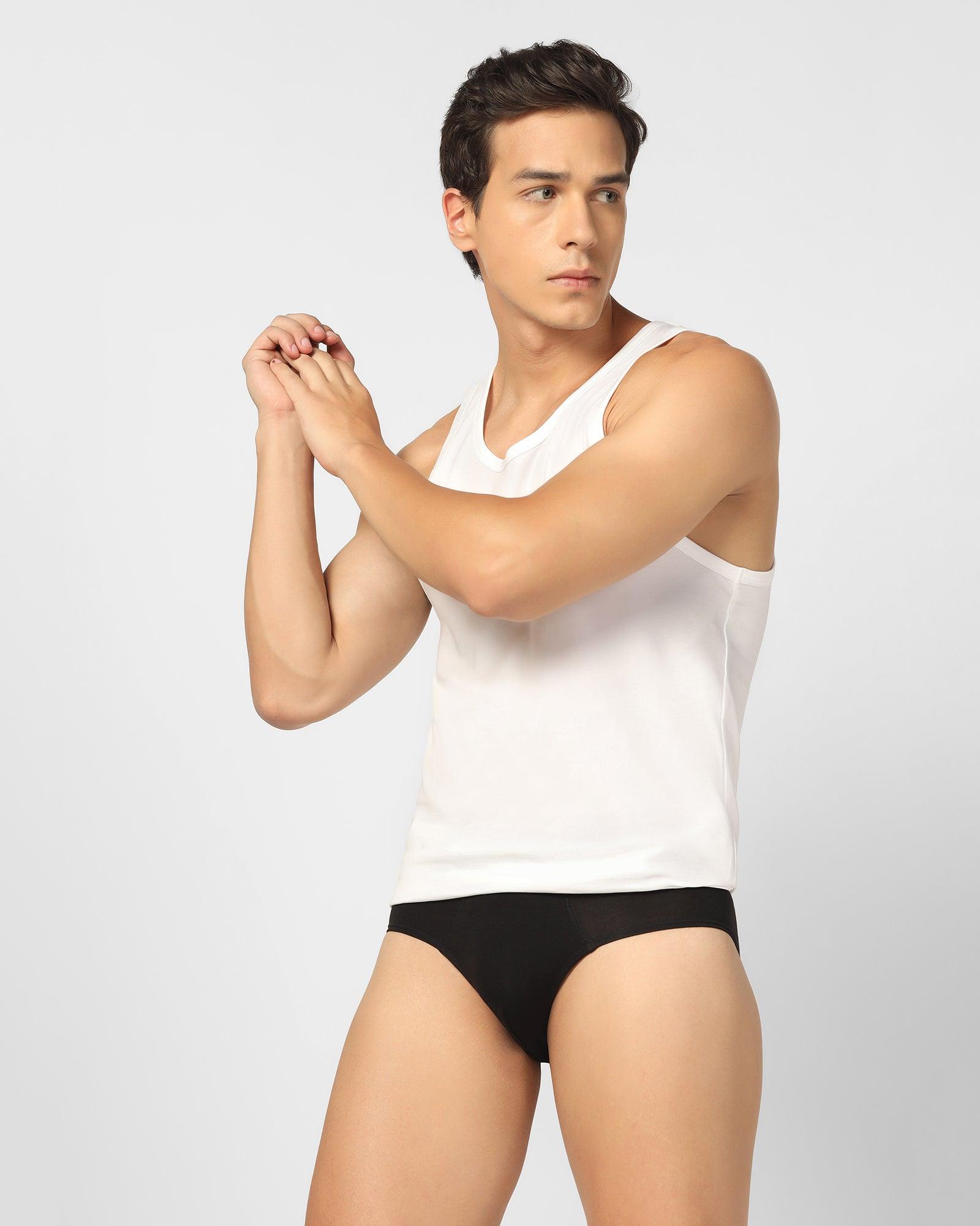 Regular Fit Vest In White (New Bancas) - Blackberrys