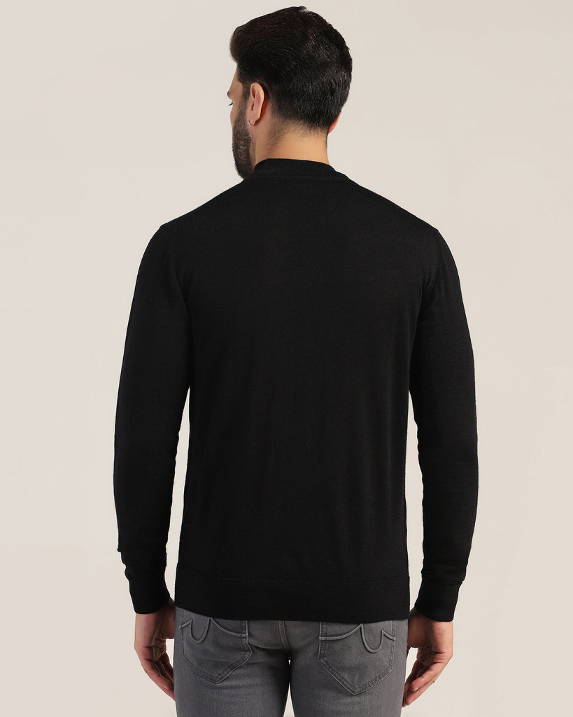 Round Neck Black Solid Sweater - Jester