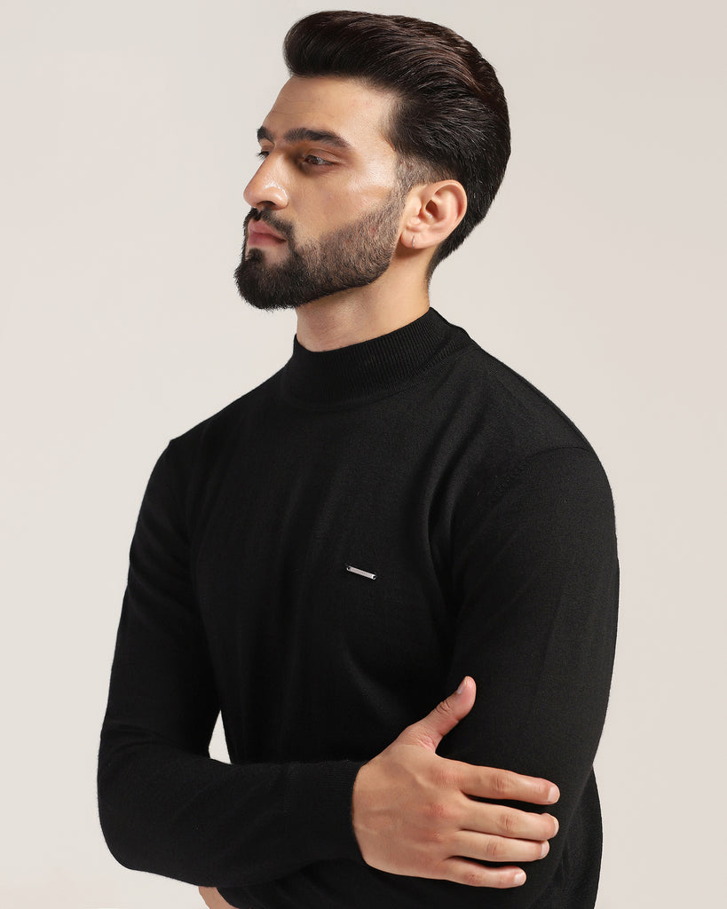 Round Neck Black Solid Sweater - Jester