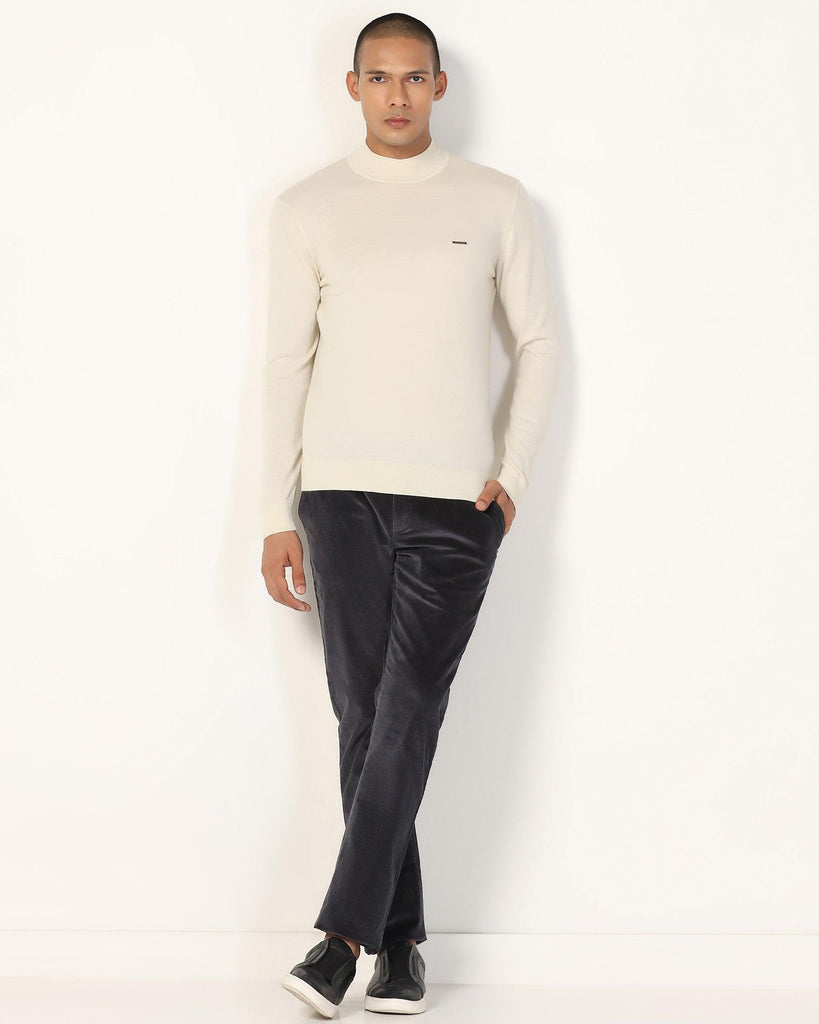 Round Neck Off White Solid Sweater - Jester