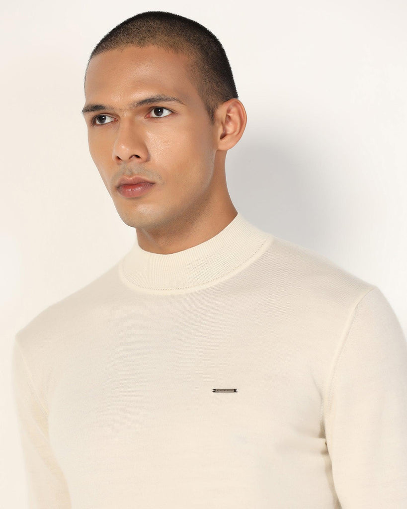 Round Neck Off White Solid Sweater - Jester