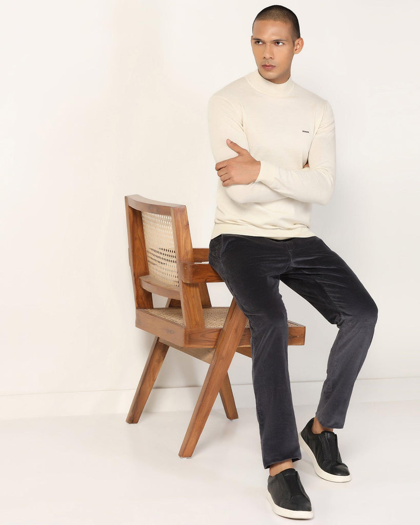 Round Neck Off White Solid Sweater - Jester