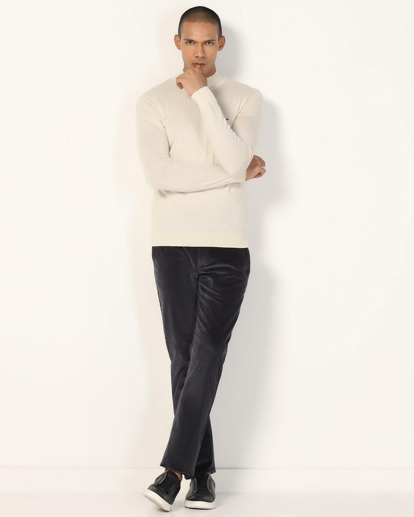 Round Neck Off White Solid Sweater - Jester