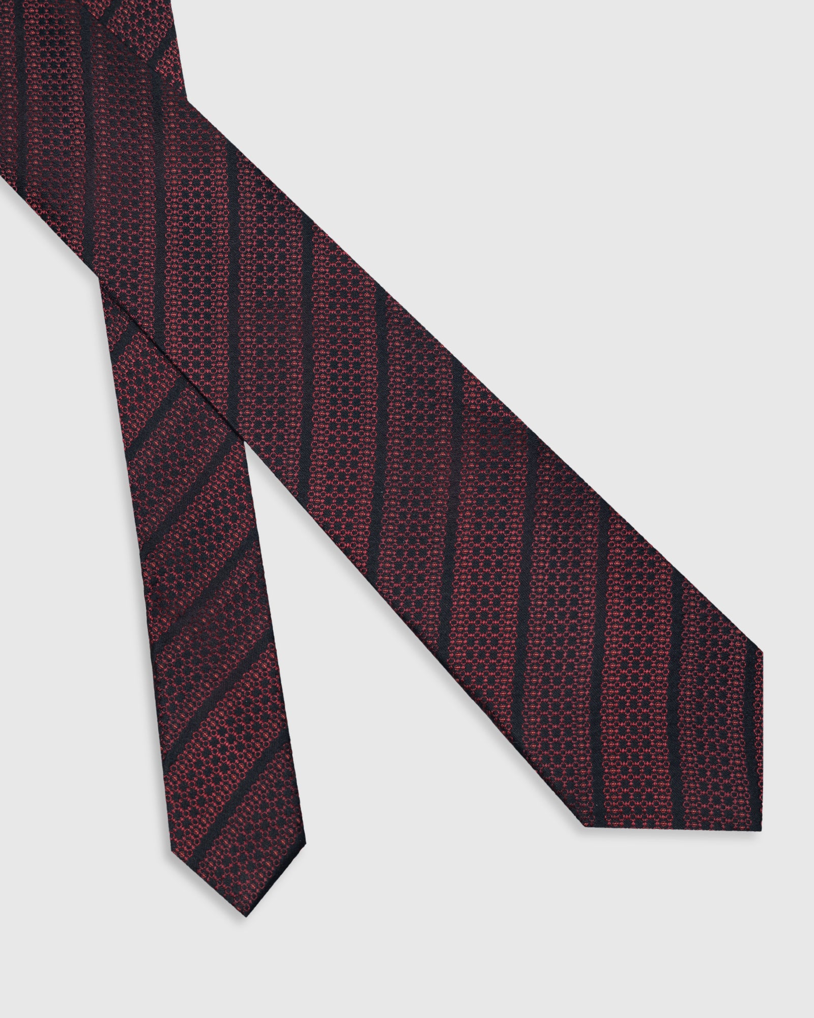 Silk Maroon Jacquard Tie - Vaso