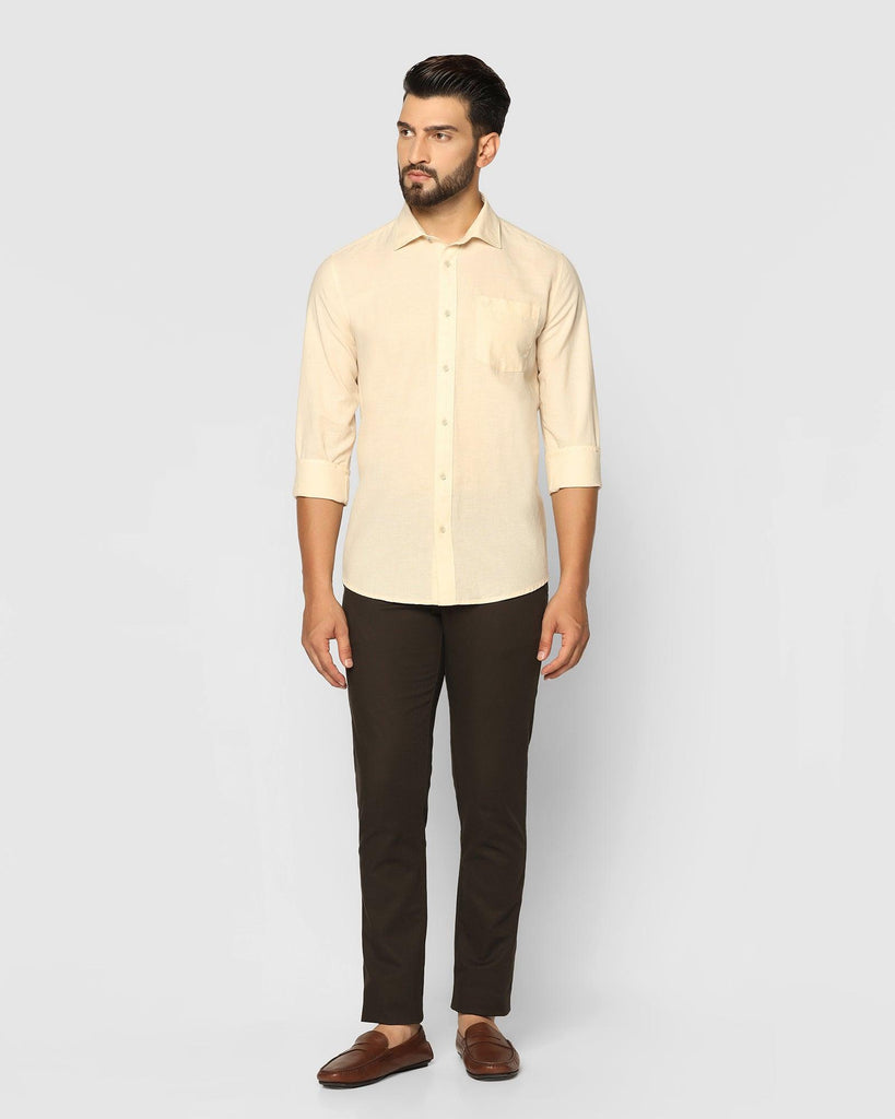 Casual Beige Solid Shirt - Lang