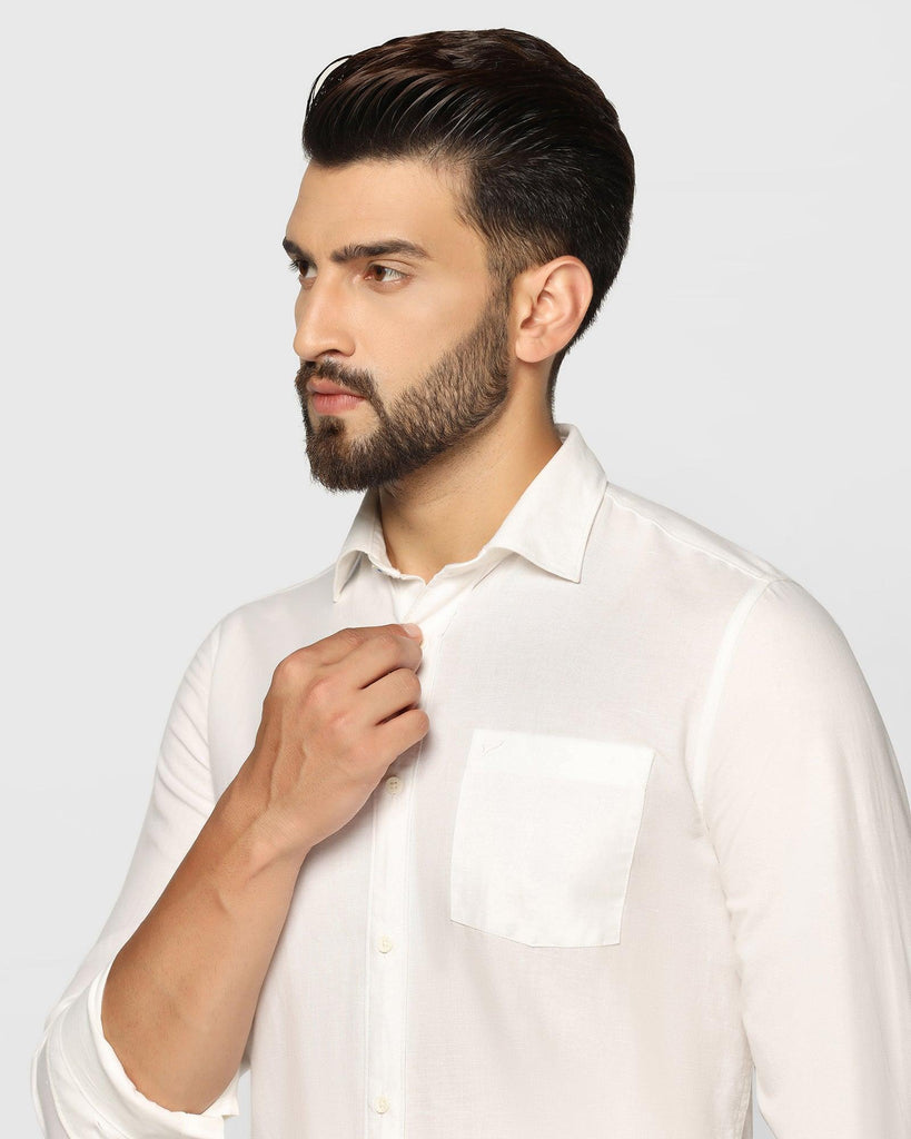 Casual White Solid Shirt - Lang