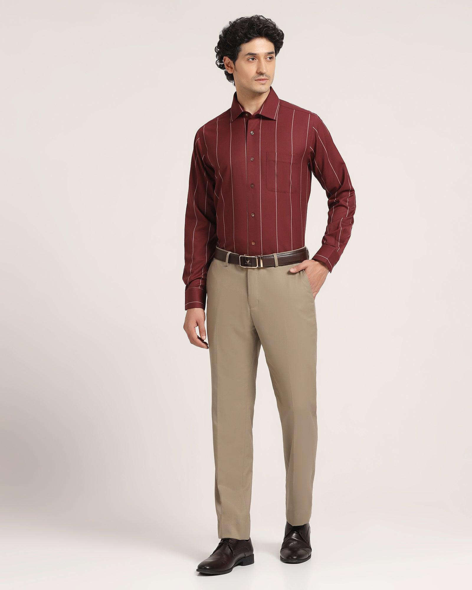 Brown Dress Pants with Red and Black Shirt Outfits For Men (5 ideas &  outfits) | Lookastic
