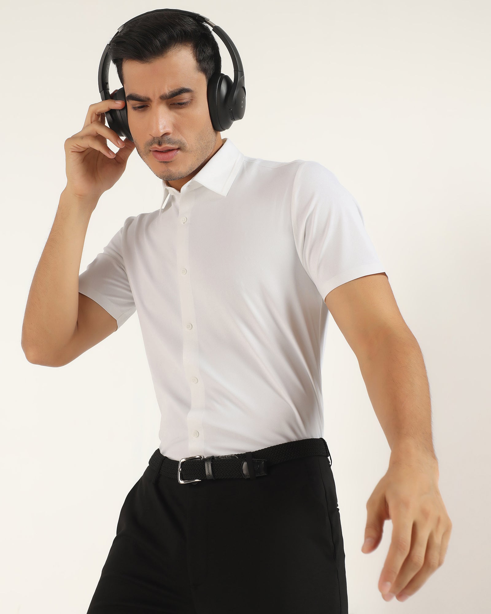 TechPro Formal Half Sleeve White Textured Shirt - Karabi