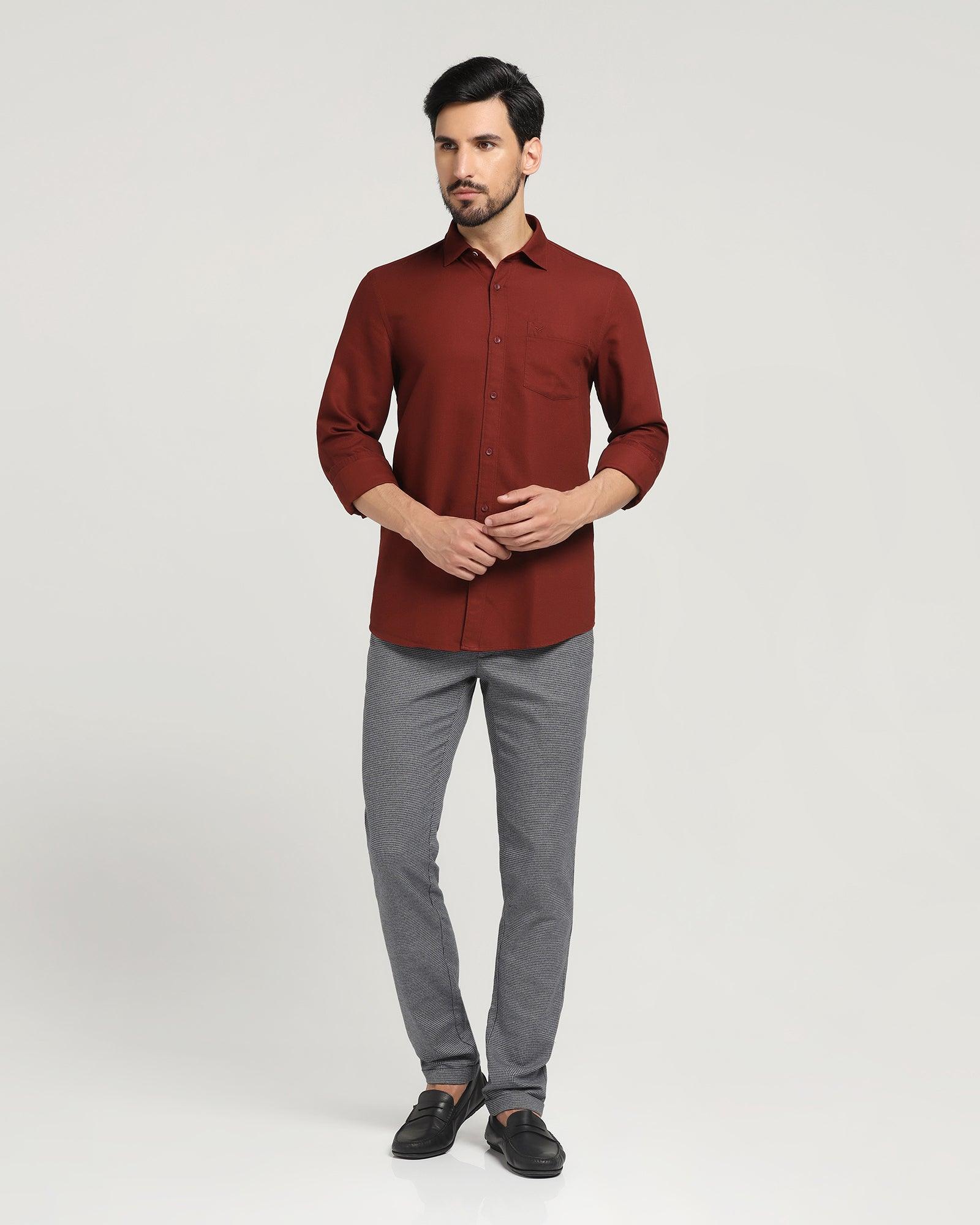 What colour shirt goes with grey pants? - Portfolio