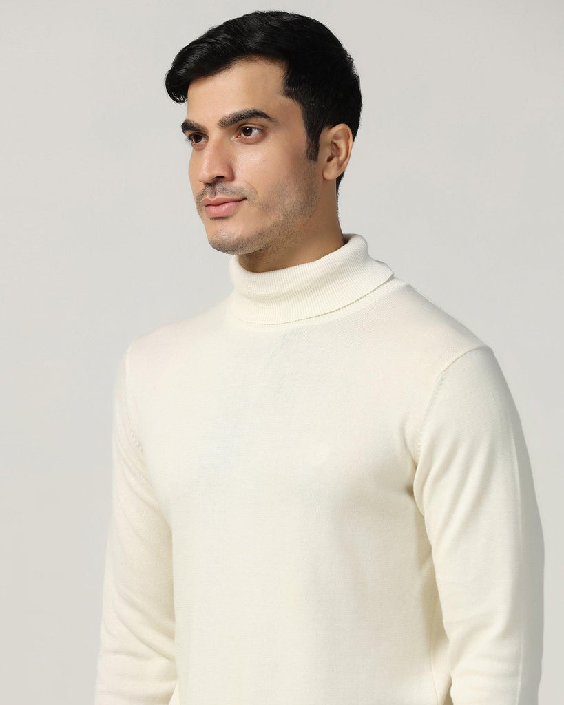 Turtle Neck Off White Solid Sweater - Lake