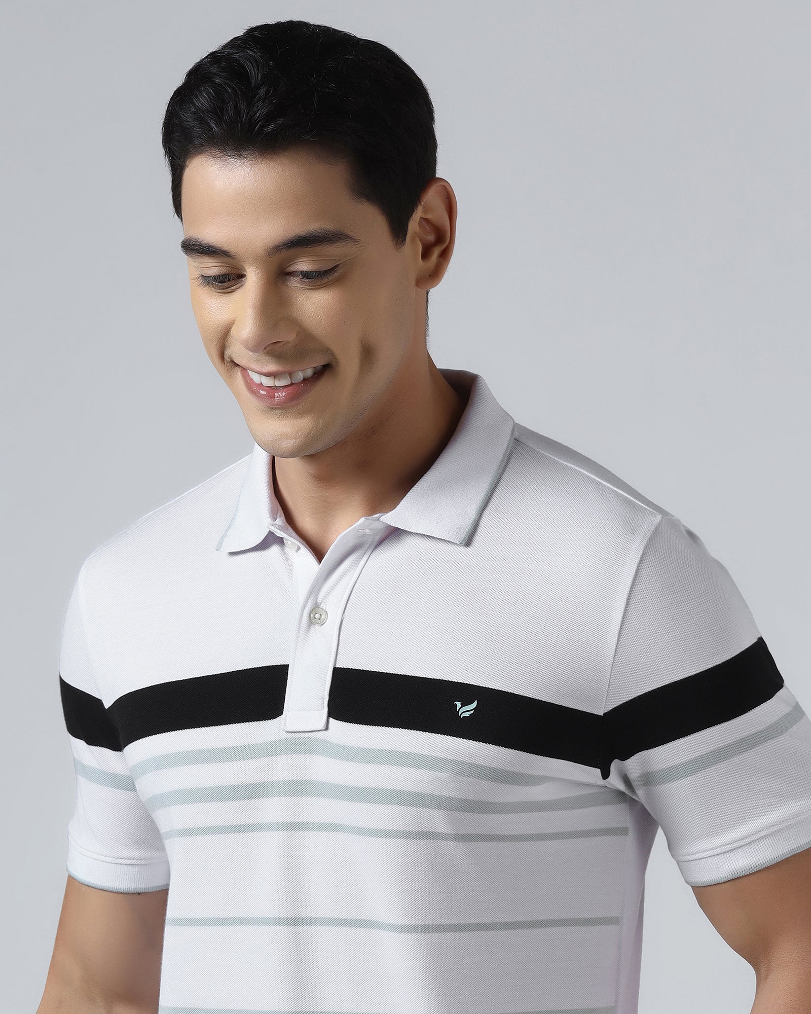 White Stripe Polo - Bandera