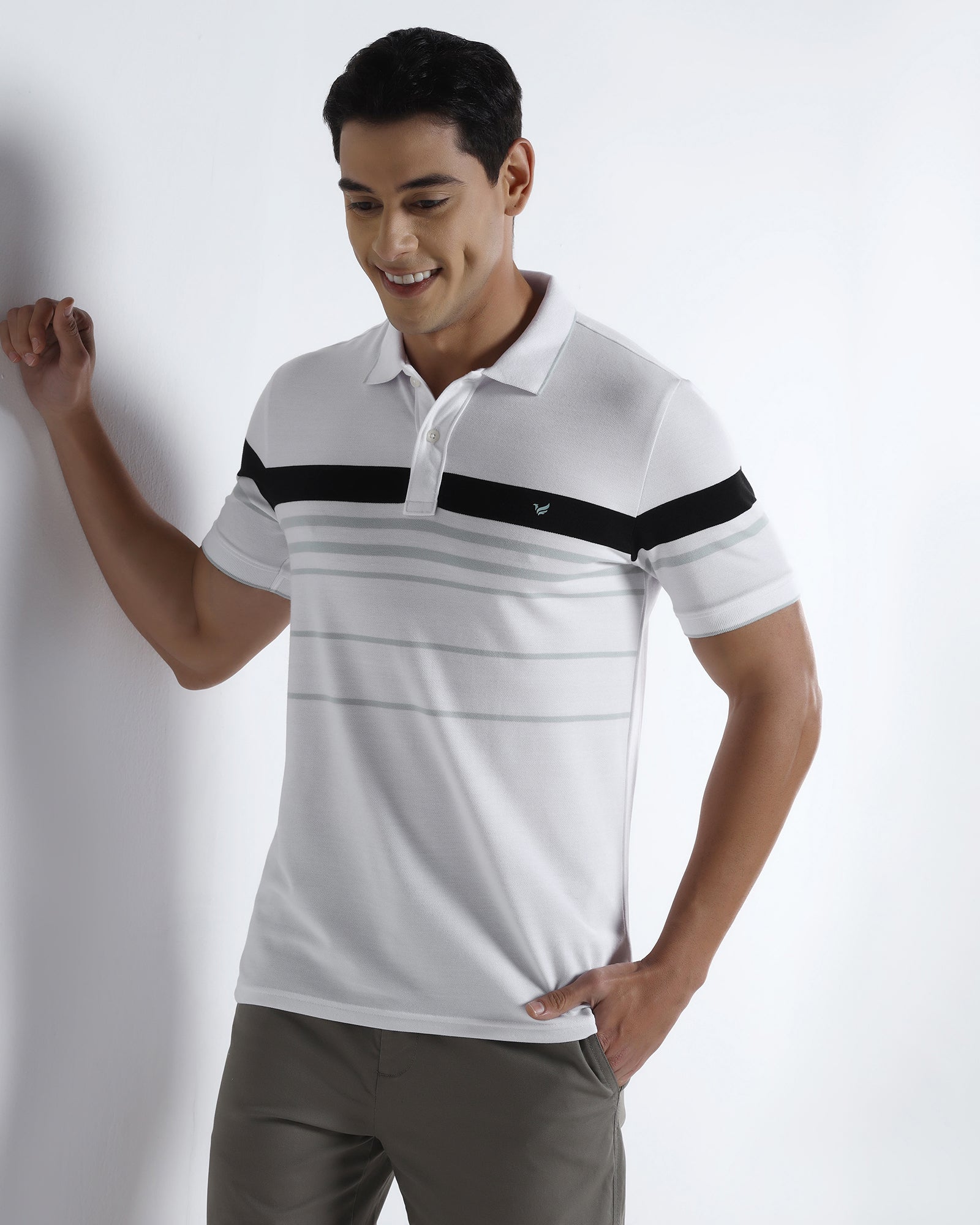 White Stripe Polo - Bandera