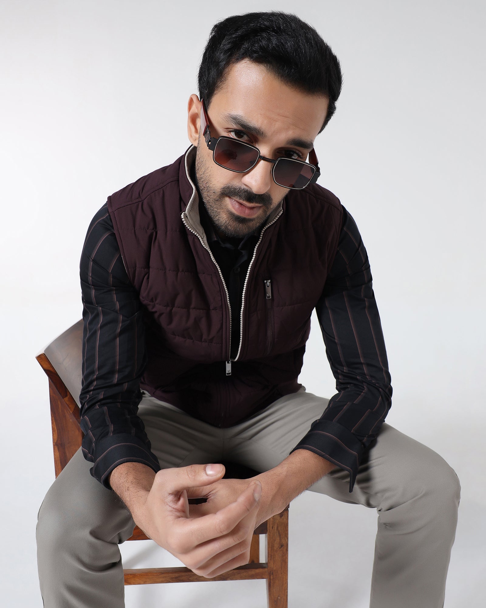 Wine Reversible Solid Zipper Jacket - Zietro