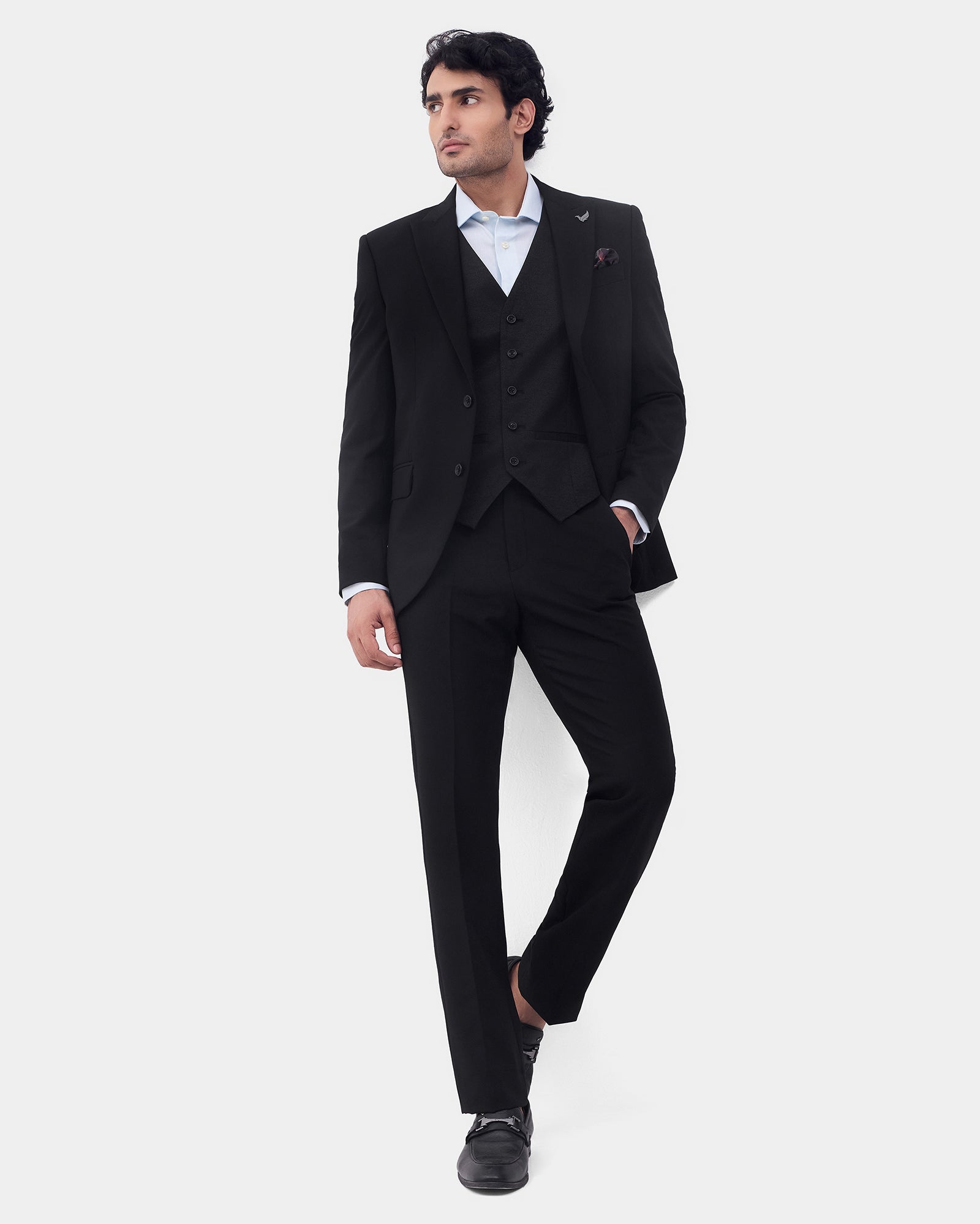 Black Three Piece Solid Suit - Colteo