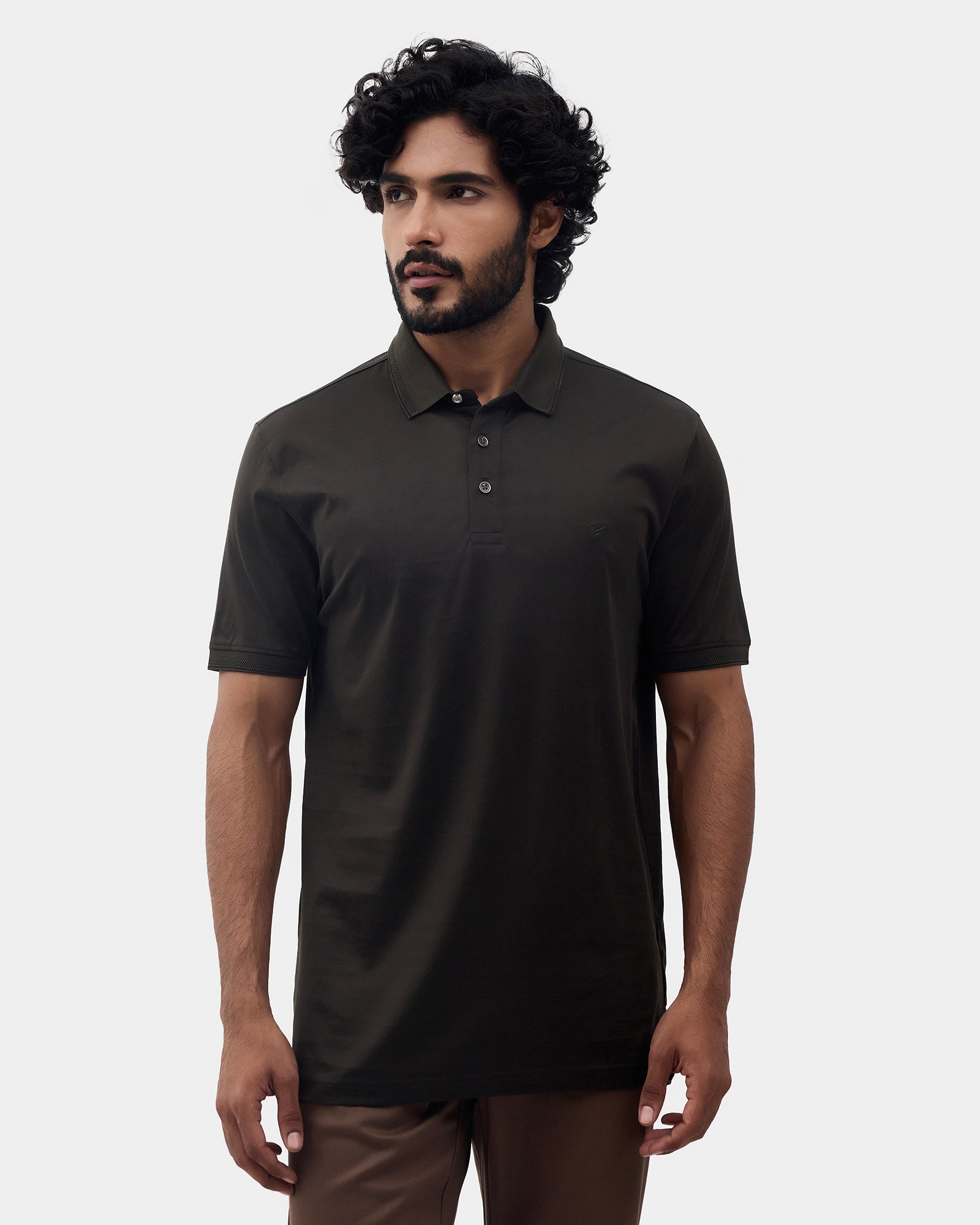 SHORT SLEEVE SLIM FIT SOLID T-SHIRT