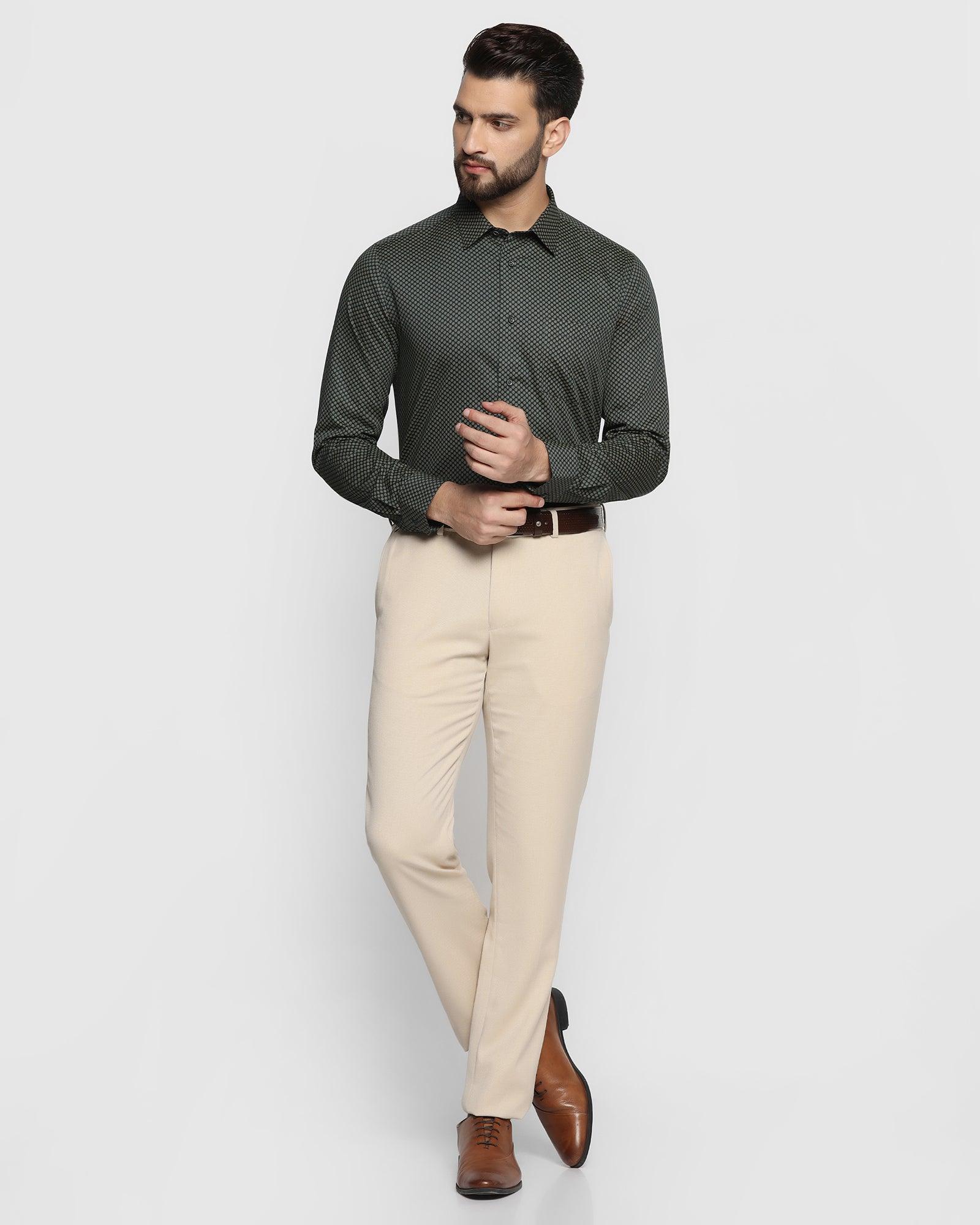 What Shirt Colors Go With Beige Tan And Cream Pants  Ready Sleek