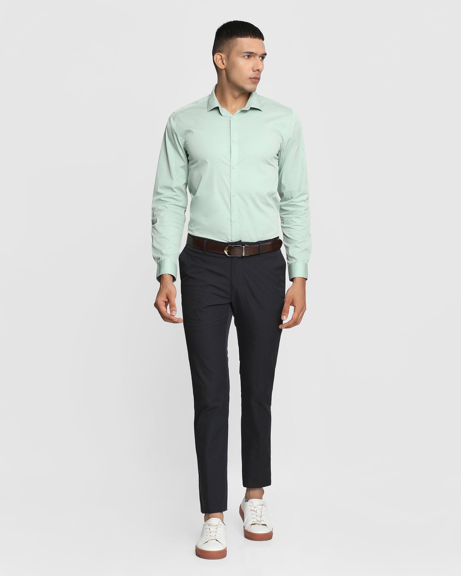 How to wear a light green pant! Mint jeans | Green pants outfit, Wear to  work dress, Business casual outfits for work
